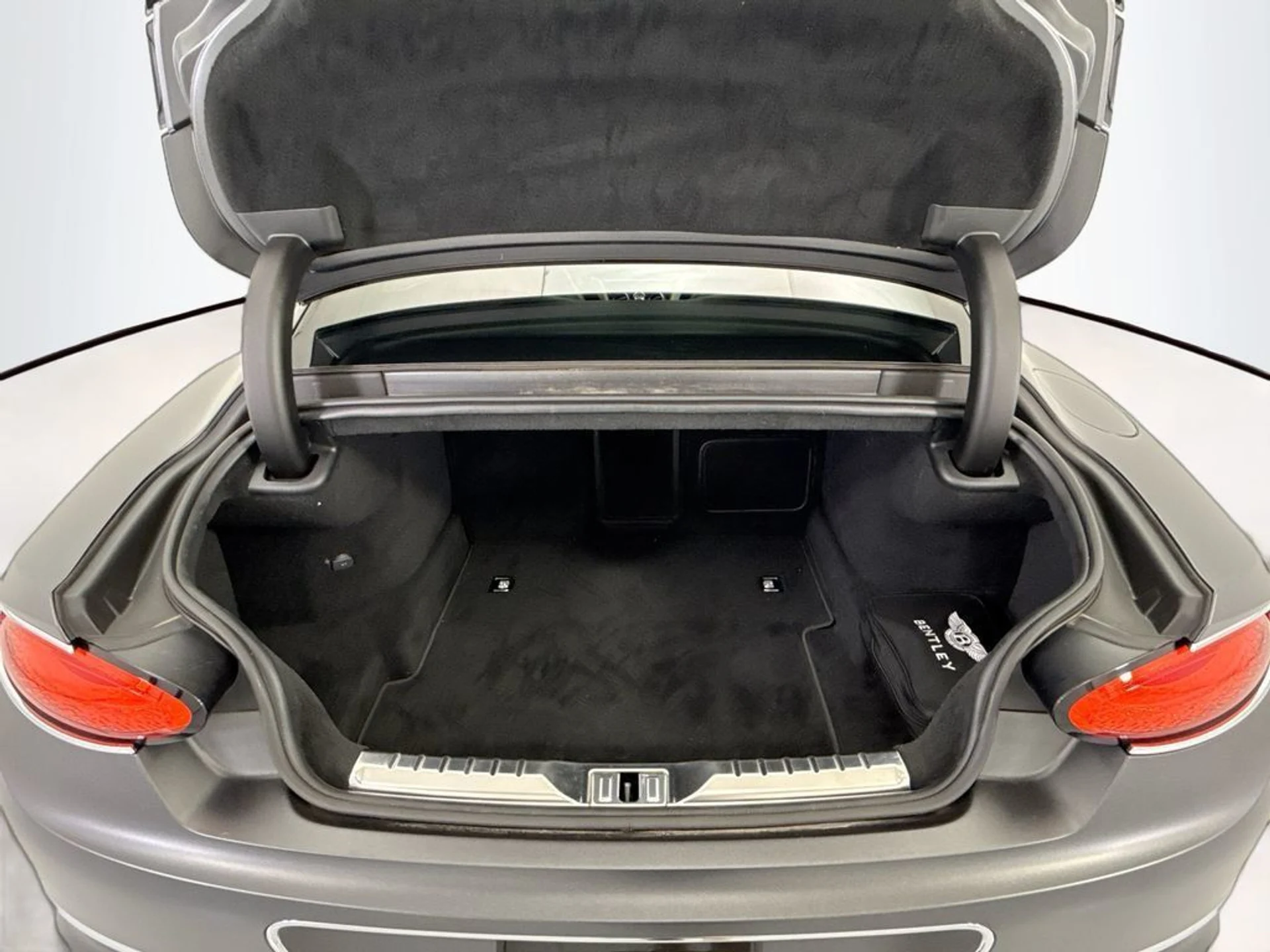 mph024_3186276950_used_2022_bentley_continental_gtmullinercoupe_8119_23012580_25_1024_53bef7a613