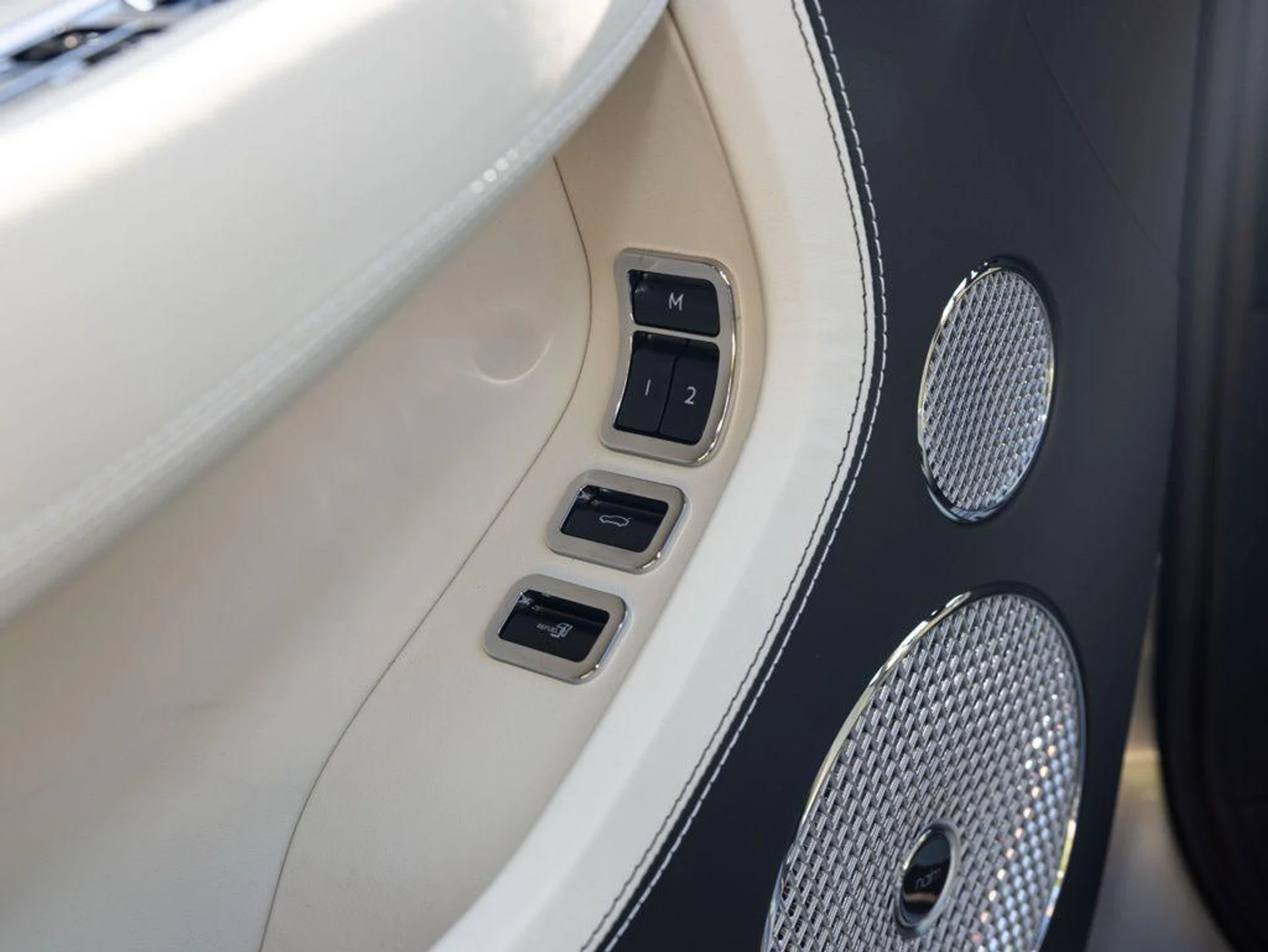 mph024_3189855242_514426020_69ea415ea250cd82d00a24e2_ba8f23857a