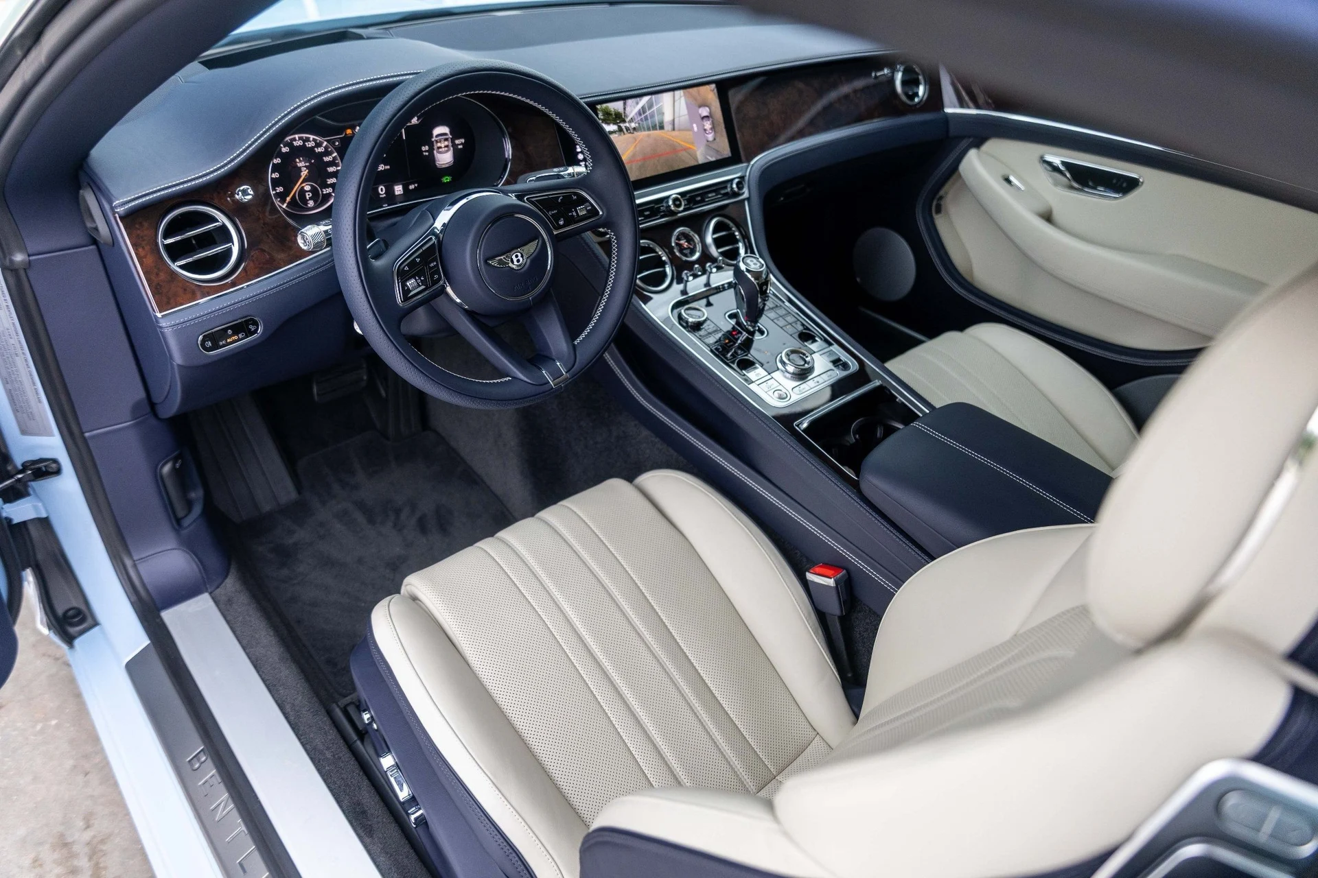 mph024_3195227633_Hi_Tech_Luxury_Imports_LLC_SCBDG_4_ZG_1_PC_008673_image_24_2cdc55f286
