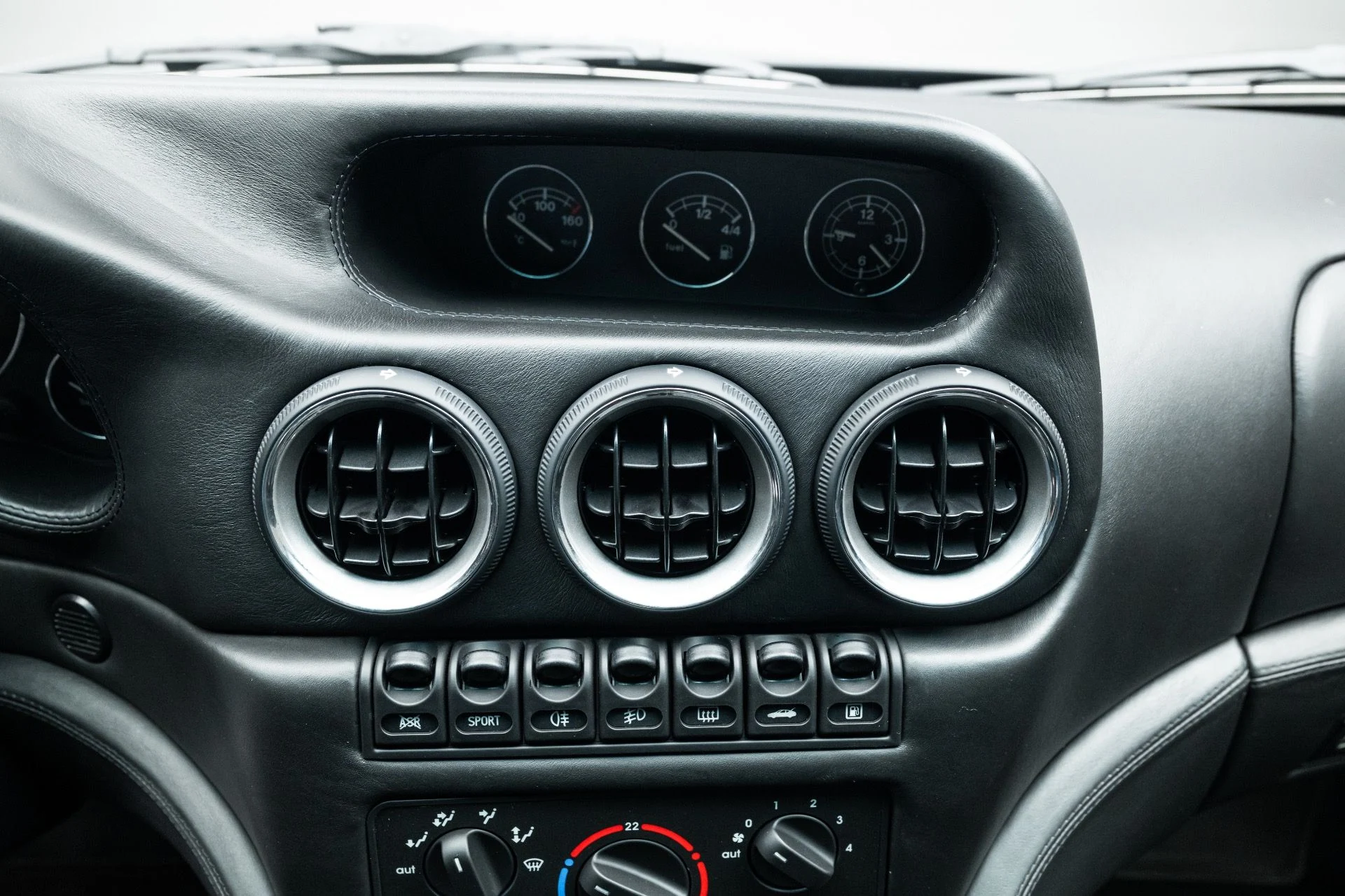 mph024_3198821473_11705_p25_l_b841bb78d3