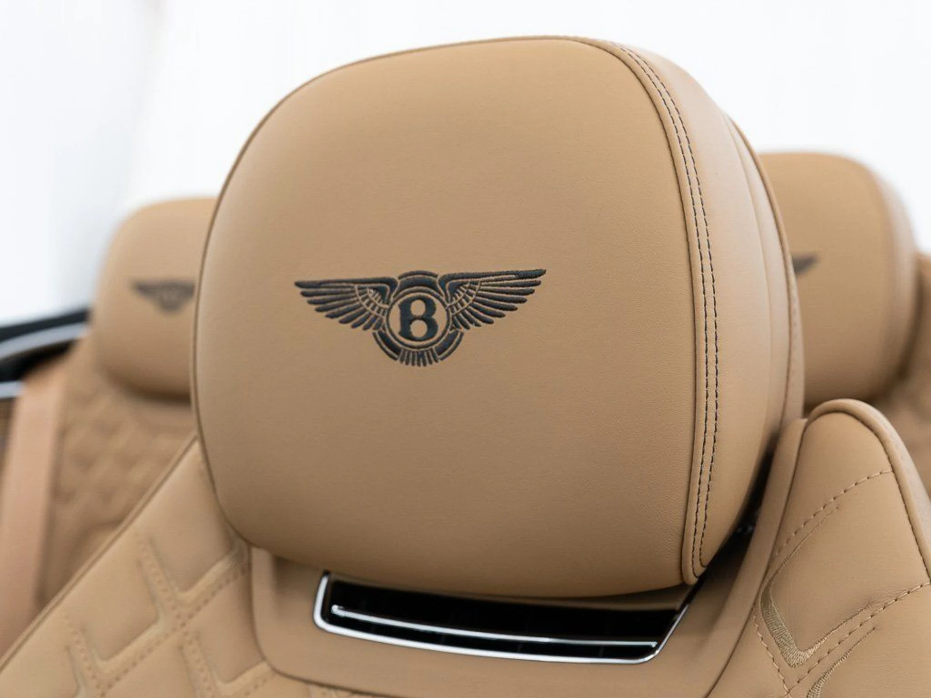 mph024_3200413311_b7c4fddc30f5964cb3301335e2382f82_22db5f50bf