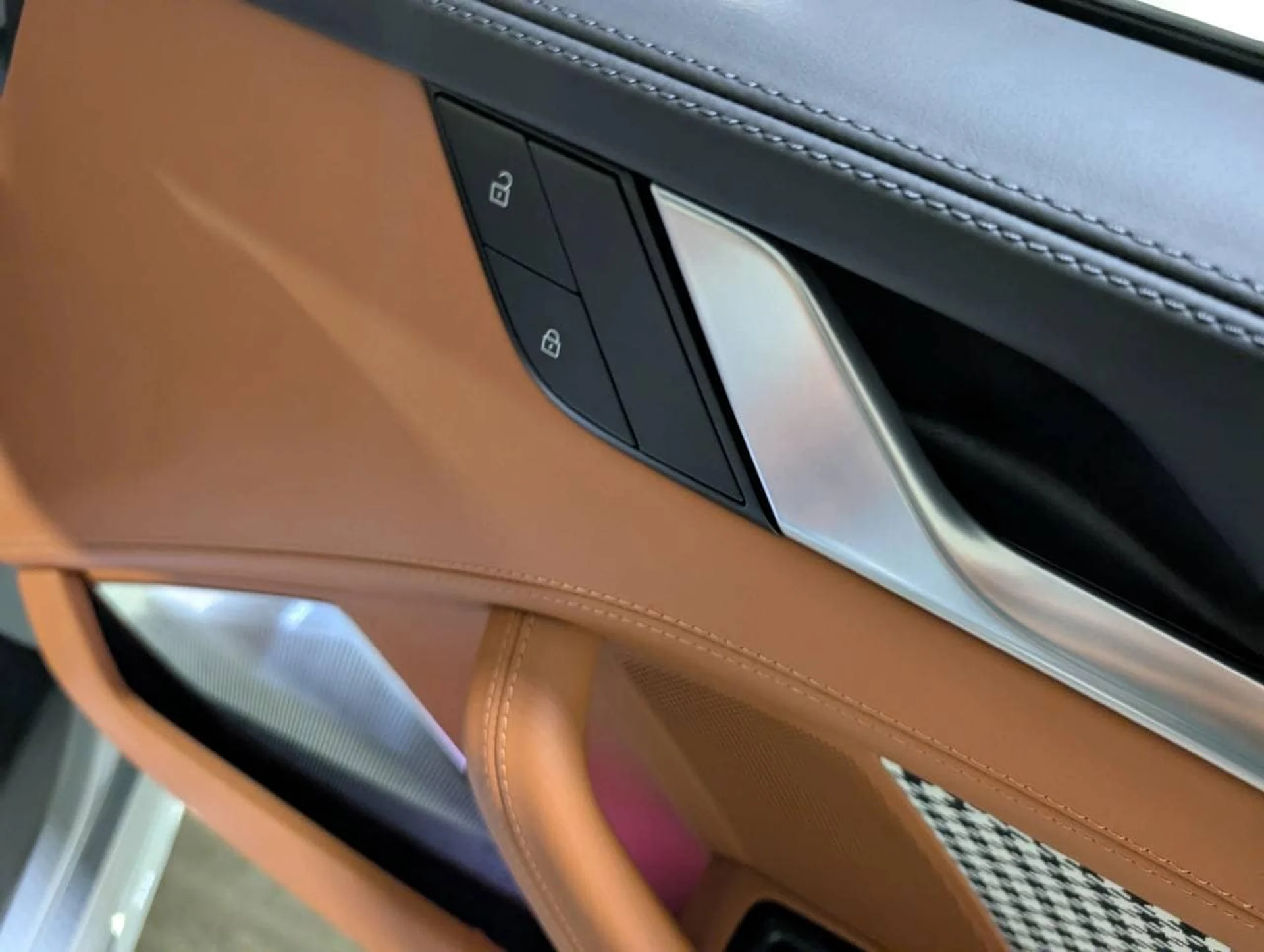 mph024_3201496562_2a5f9bbf8717e44873d44f0825cadabcx_ee25aed644