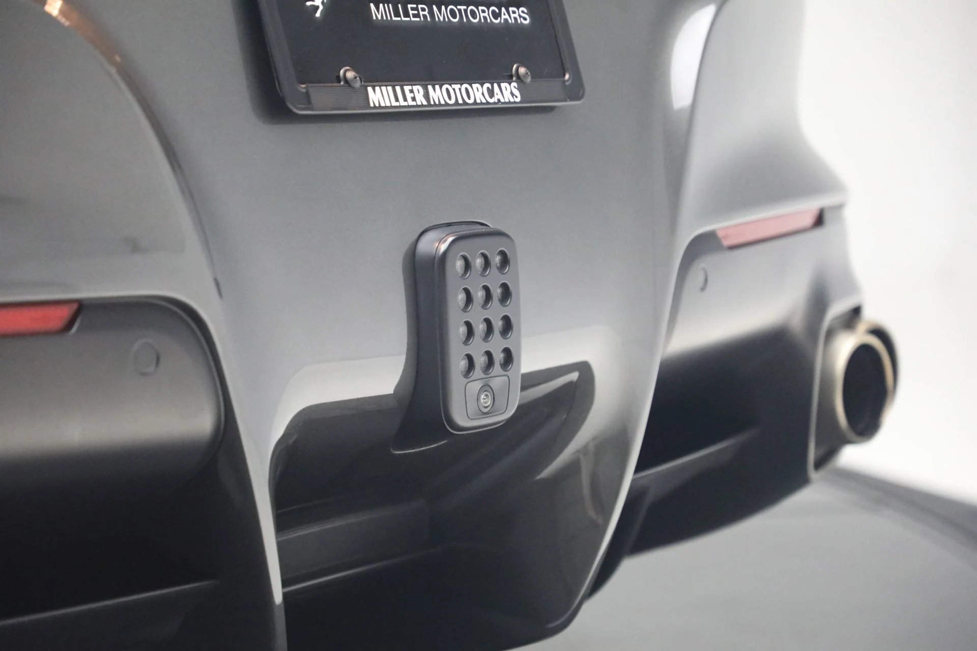 mph024_3202213093_Used_2014_Ferrari_F12berlinetta_1784557608_0acb9d0f14