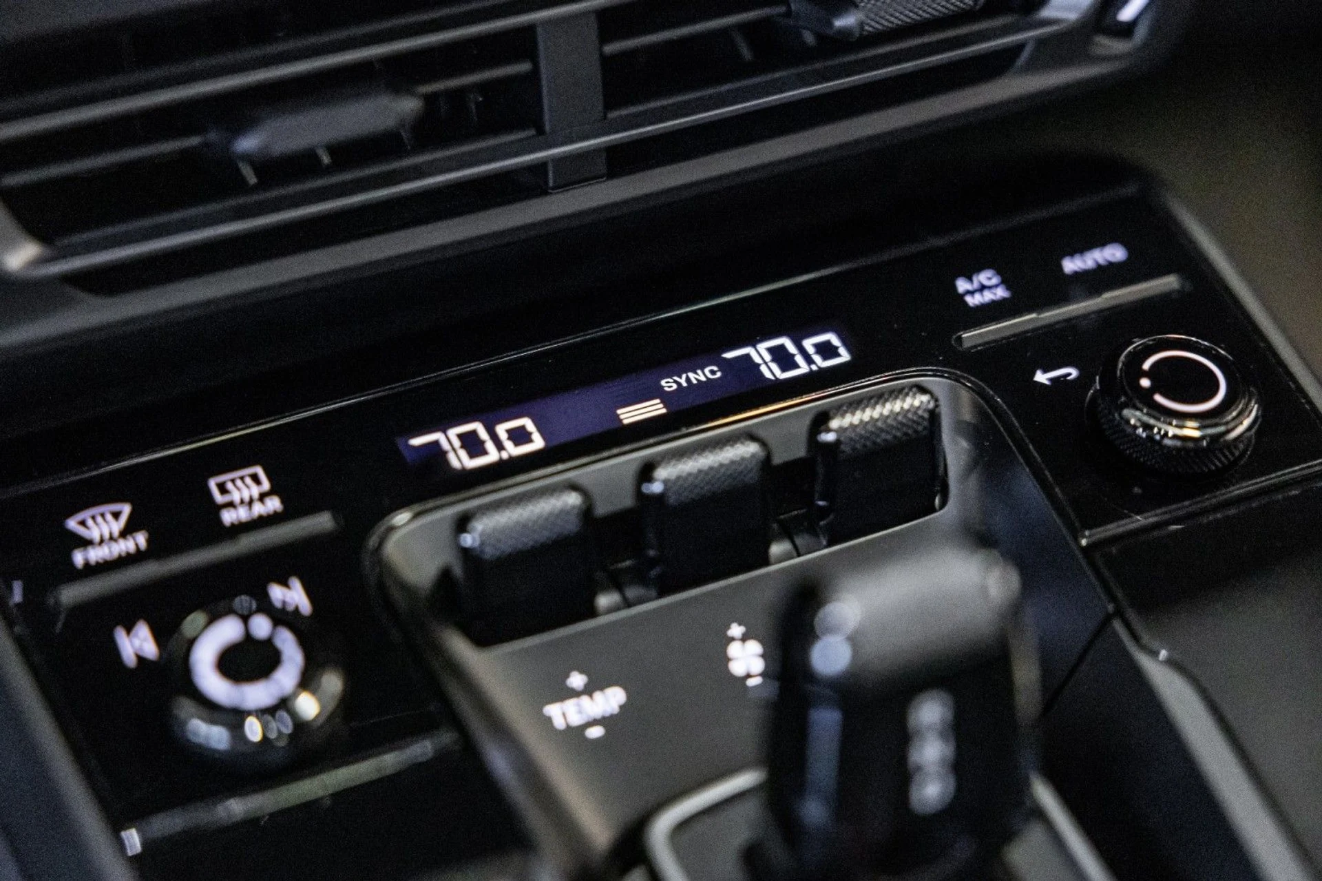 mph024_3203499735_wg_ec735a4348