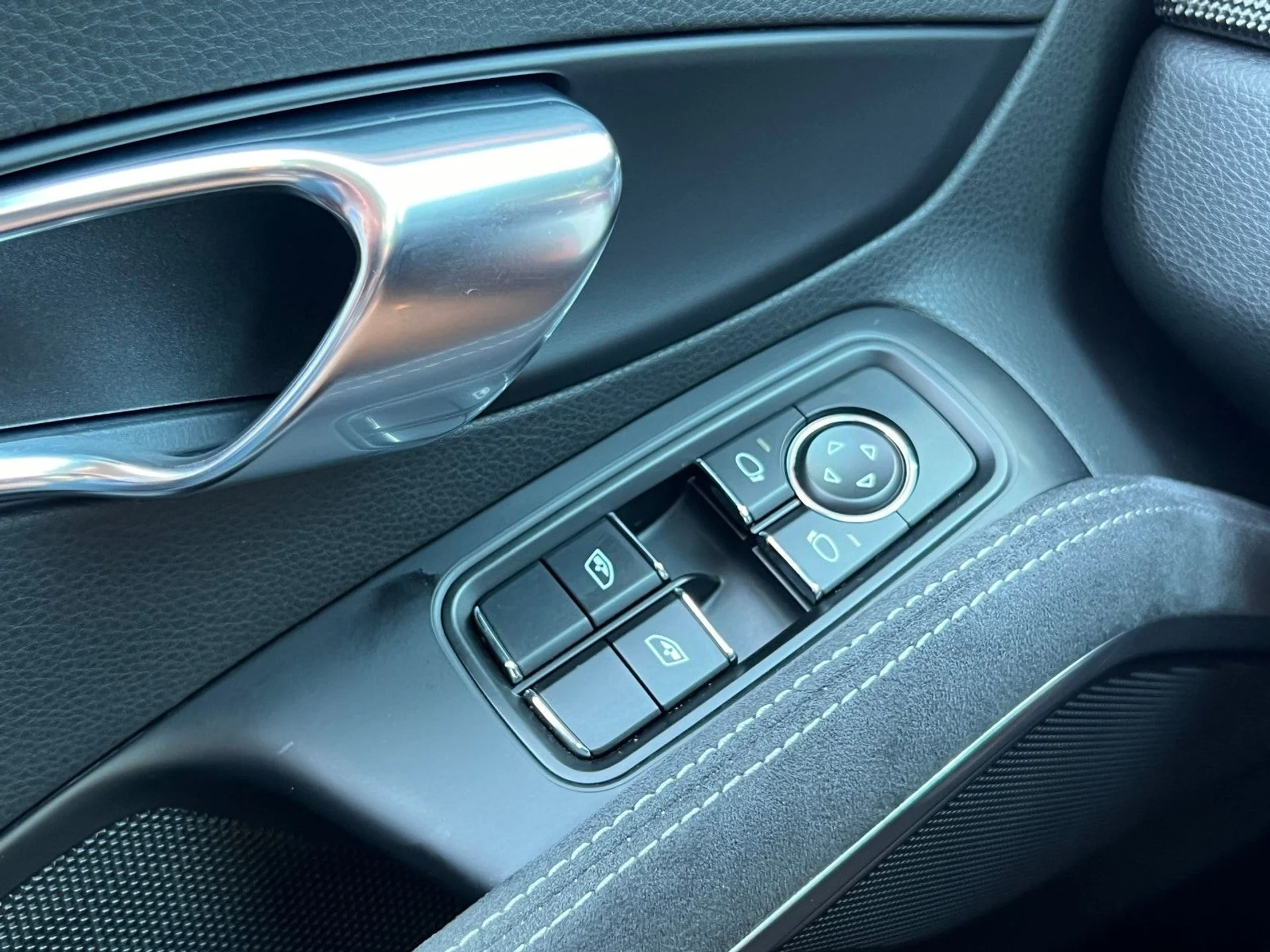 mph024_3204117356_1a9b1eac2cc083bf1f3b4cccc4581ac9x_7867618679