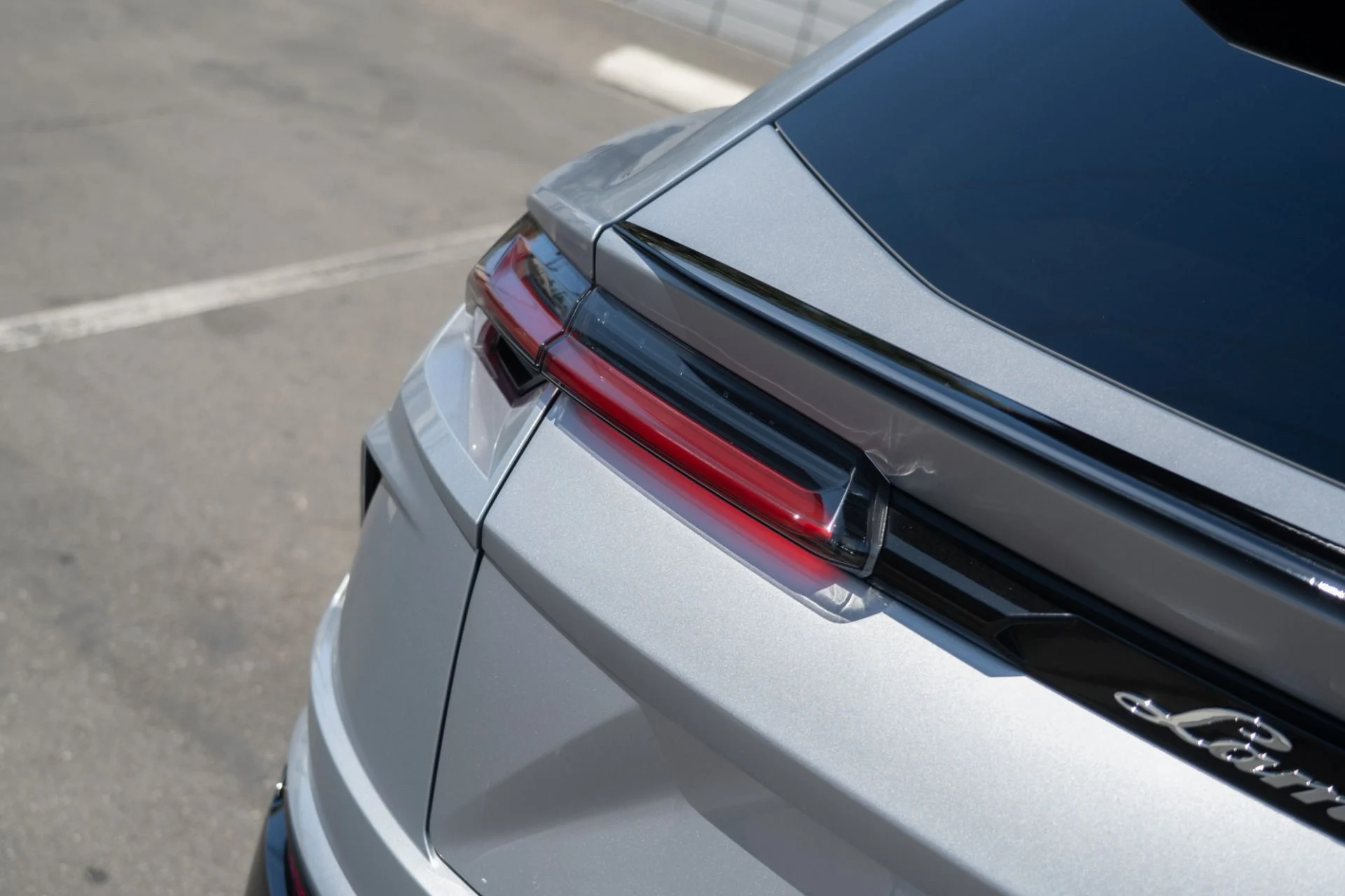 mph024_3210140312_Used_2019_Lamborghini_Urus_1755558842_0e380fa8fb