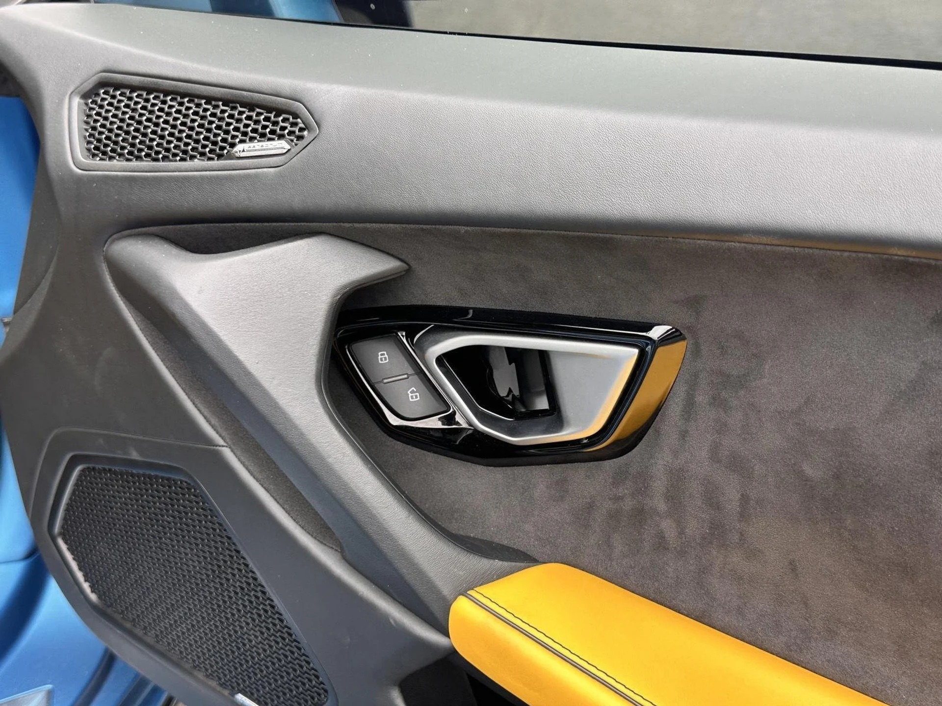 mph024_3212341281_1097637de626180ba84aff194dc52a91_e11d38a554