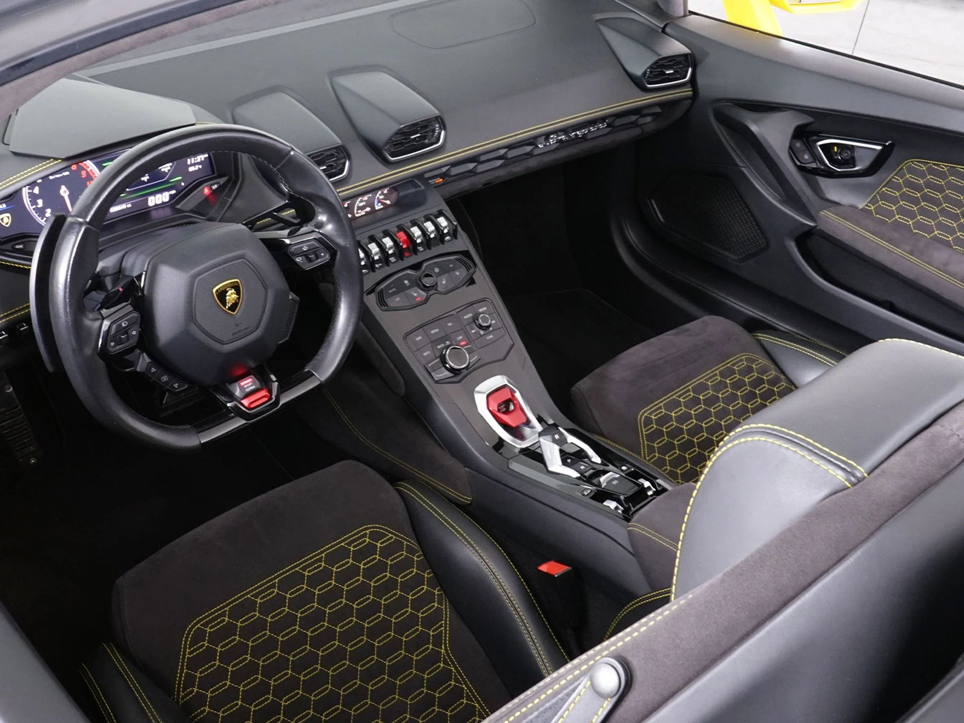 mph024_3216388797_dcf8f646c53aa92087755363e4b7a9c2x_c5f519252c