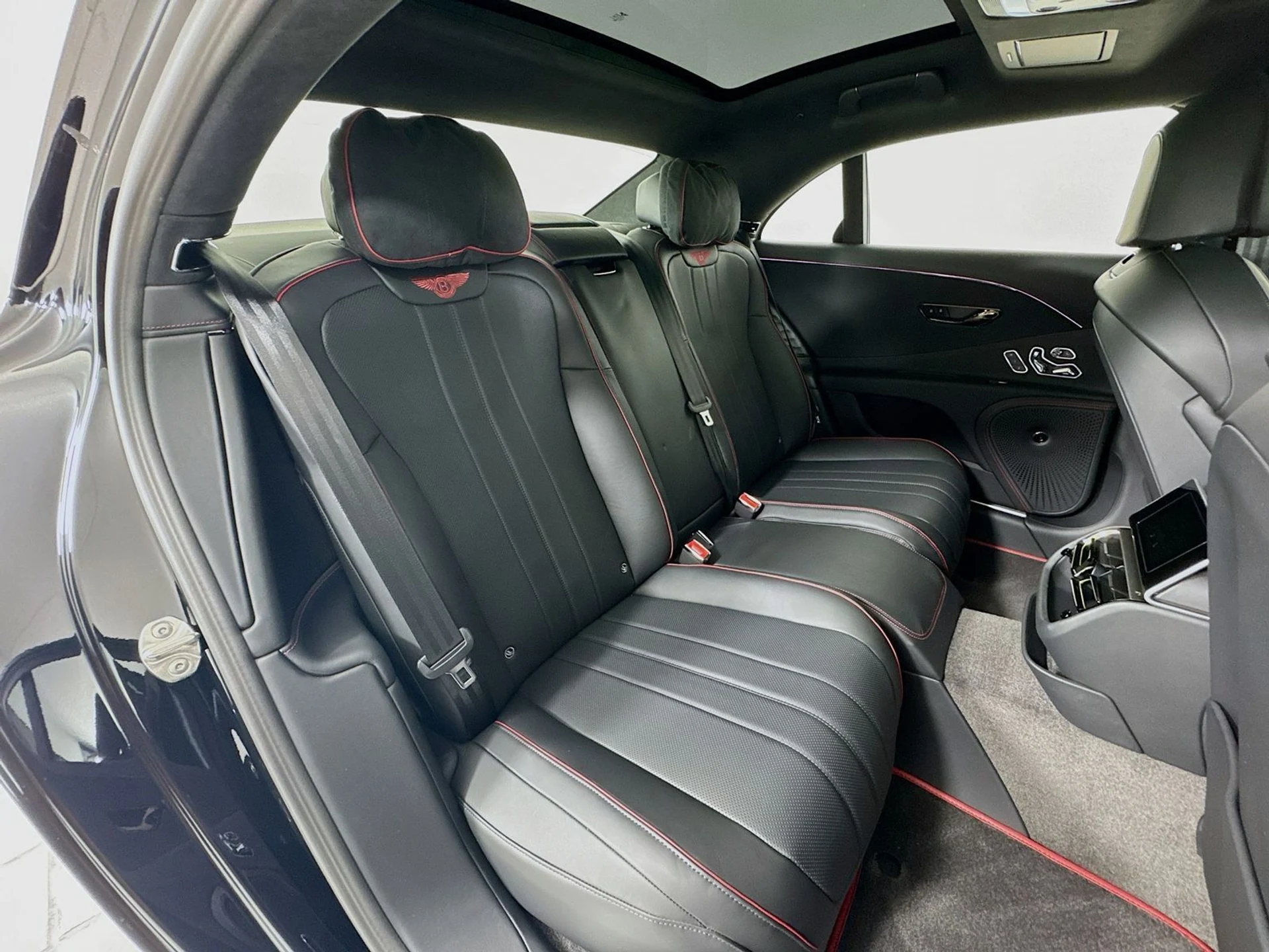 mph024_3217705604_1fc51b64b83925d1f911dfee893eb8b5x_6e8d3dc830