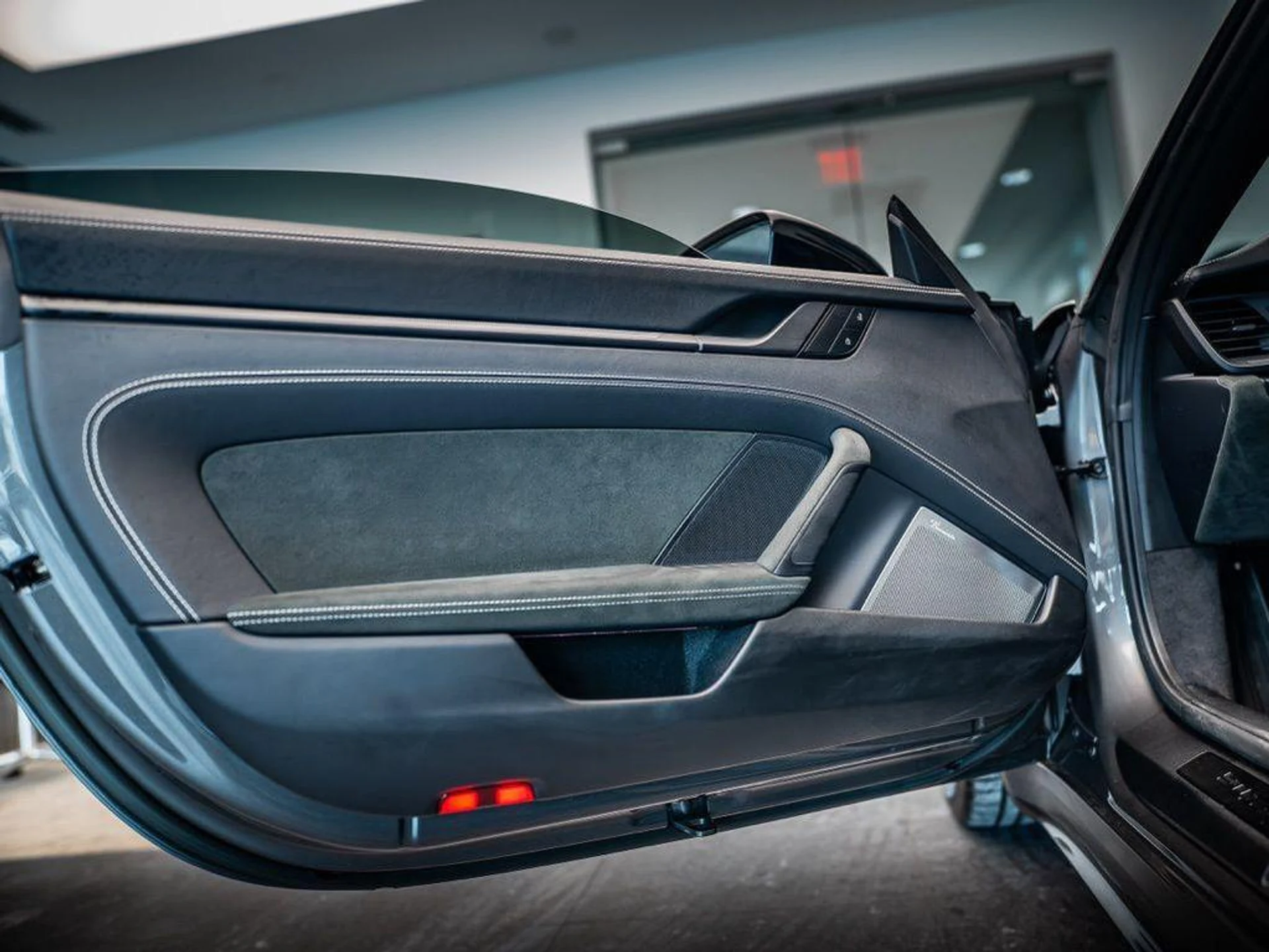 mph024_3221048830_2x_Jf4vex_ZXV_F6w_DF_5_V0_K1m_Q_Pw0_93d1406093