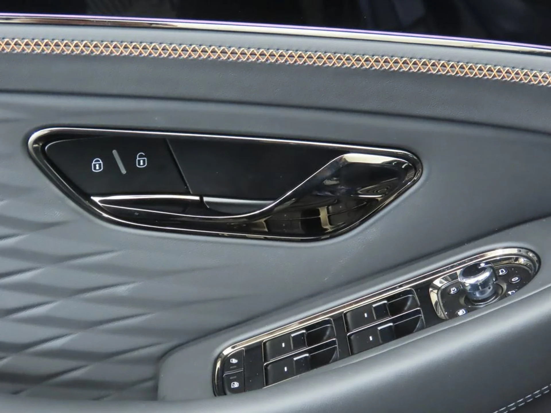 mph024_3224916_new_2026_bentley_continental_gt_8119_22946844_25_1024_d23c6a9b9c