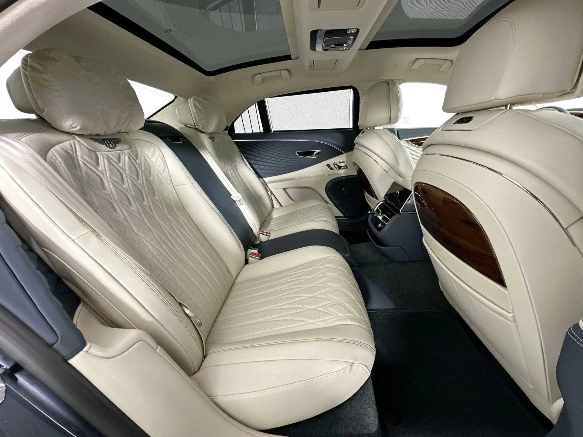 mph024_3229659527_25_d71dff6bb2