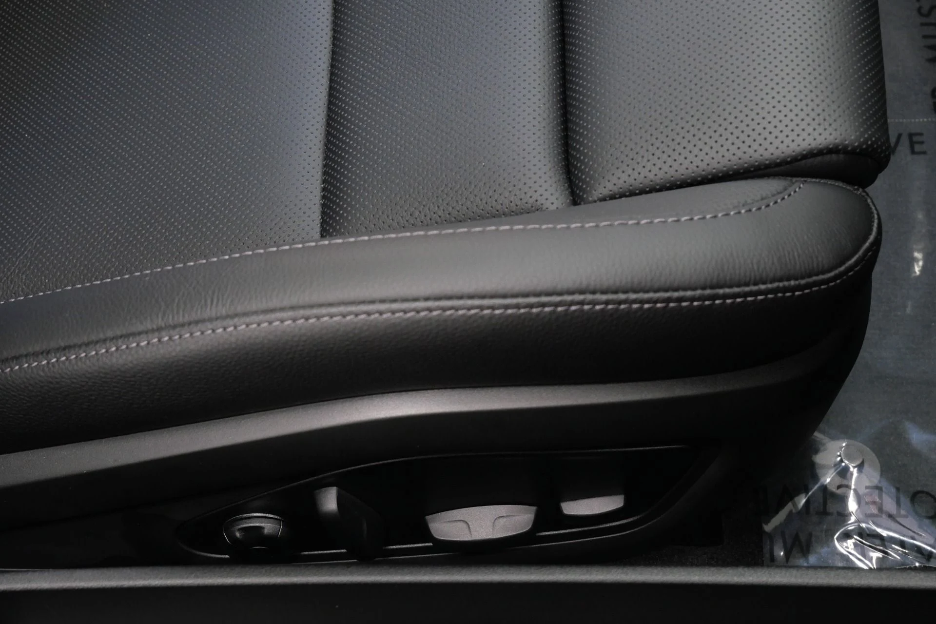 mph024_3240420230_Used_2025_Porsche_911_Carrera_Premium_Package_Sport_Exhaust_1768503028_239f8d753f