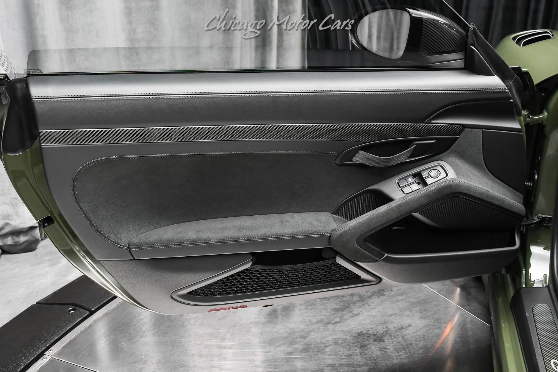 mph024_3246287947_13028_p25_l_53be71365e