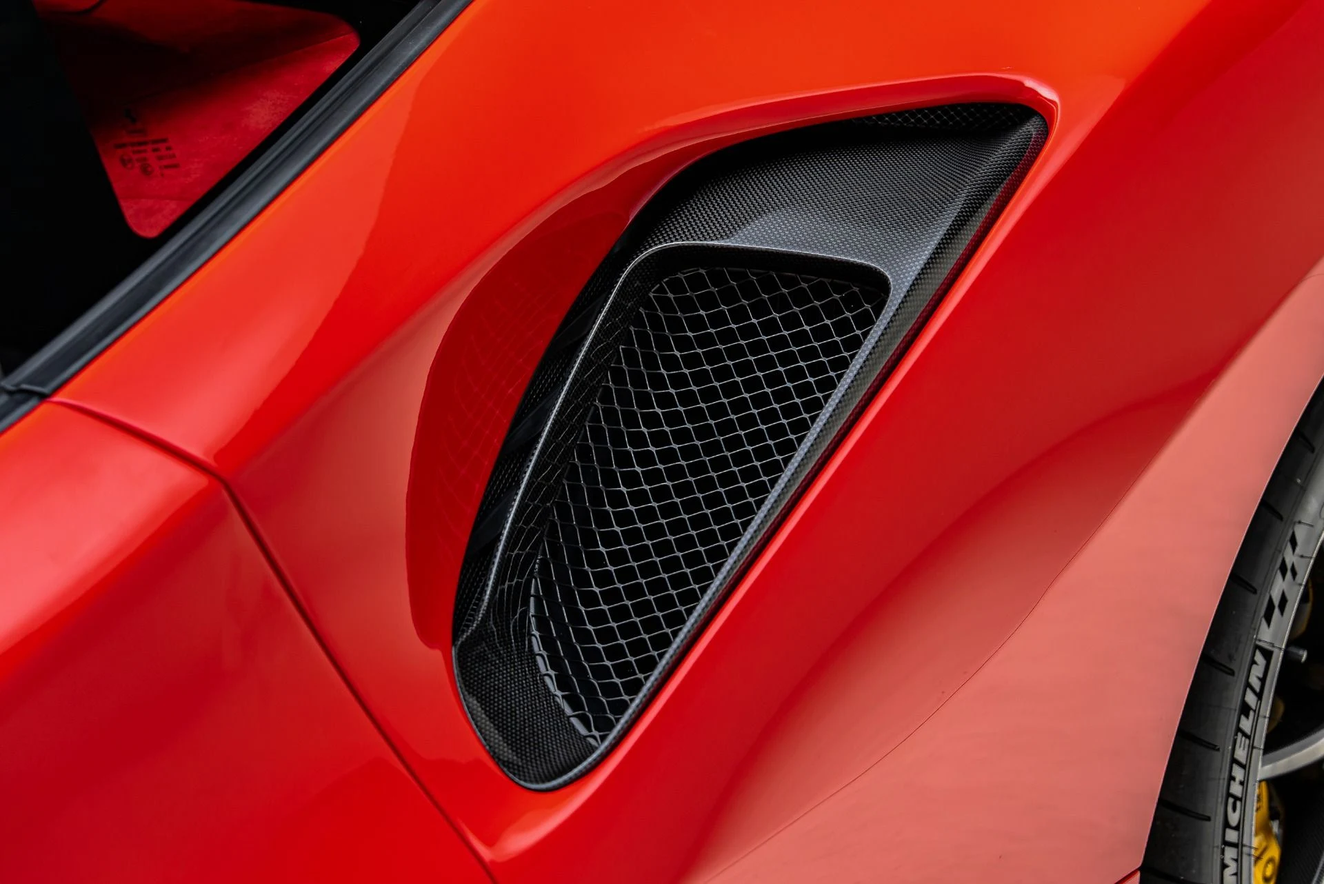 mph024_324952503_Used_2019_Ferrari_488_Pista_1784869156_98c3814702