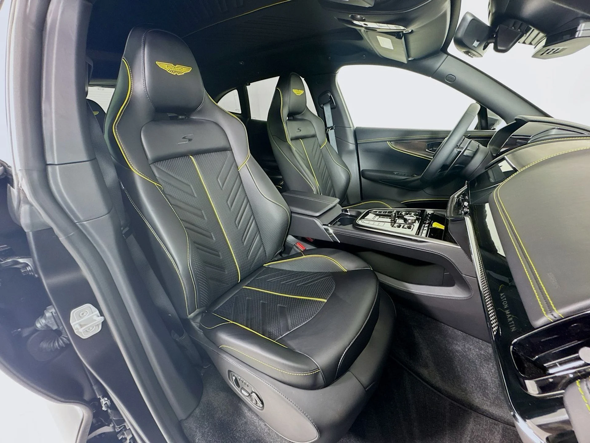 mph024_3250318879_04b3d4550d8437376c362ffde03d1009x_75097d4204