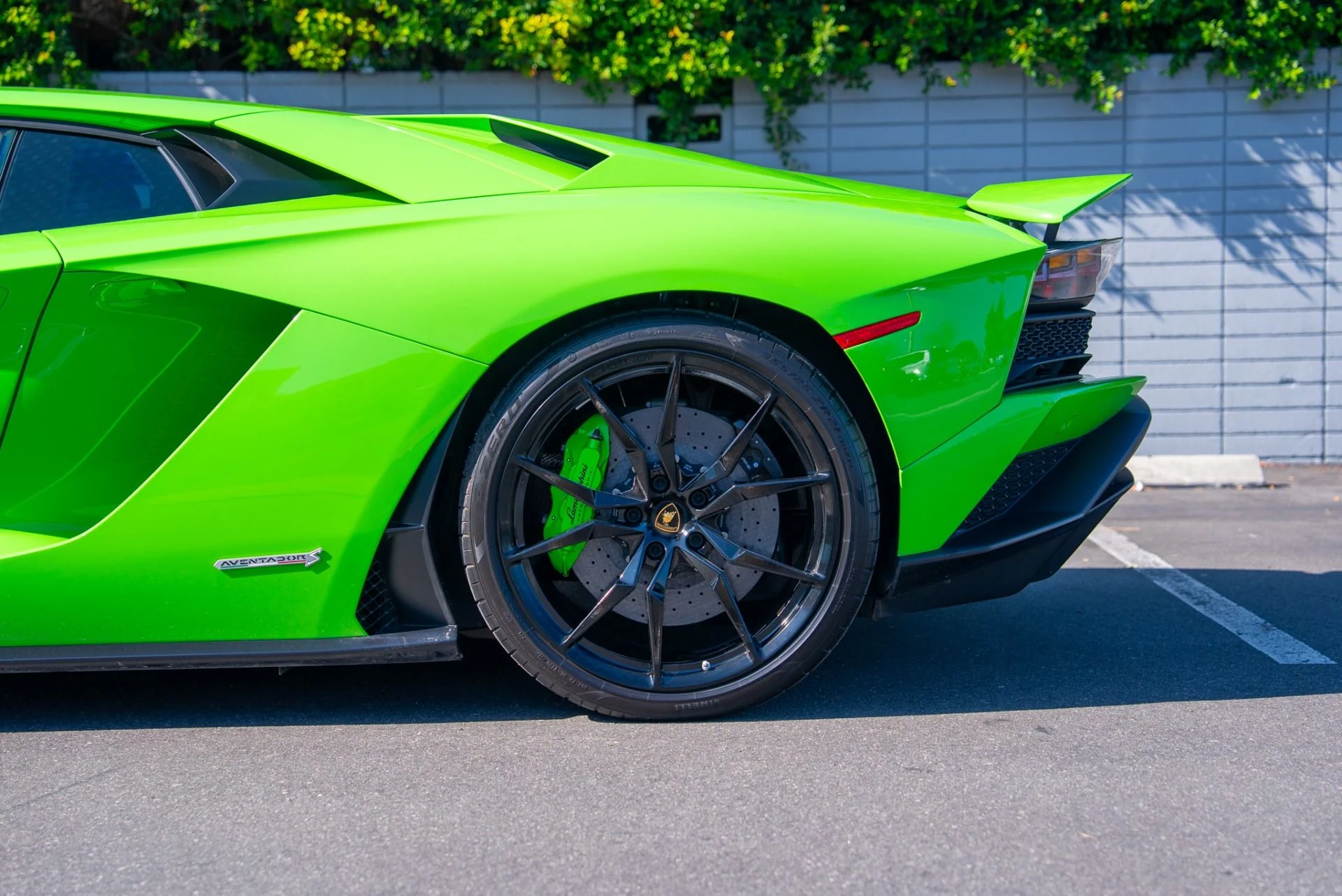 mph024_3250632953_Used_2018_Lamborghini_Aventador_LP_740_4_S_1762289338_e20830a927