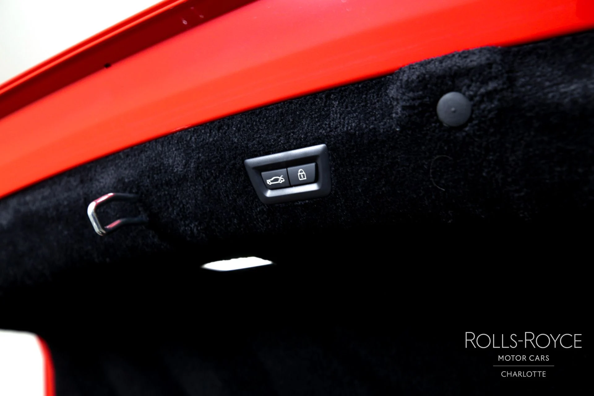 mph024_3251061375_Used_2024_Rolls_Royce_Phantom_EWB_1745331546_a6cfea7fea