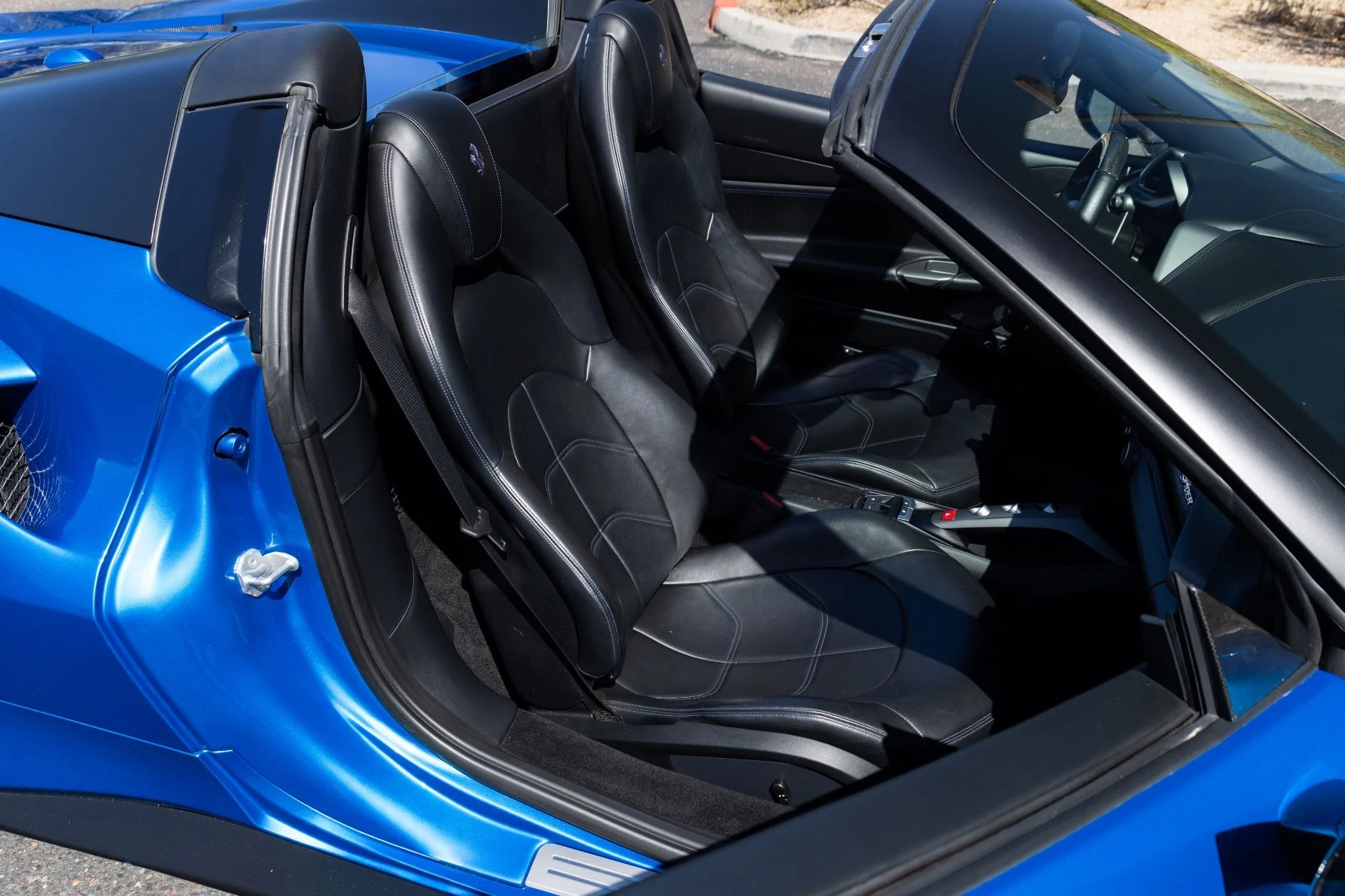 mph024_3251569906_Used_2017_Ferrari_488_Spider_1774722823_b87e5a2c72