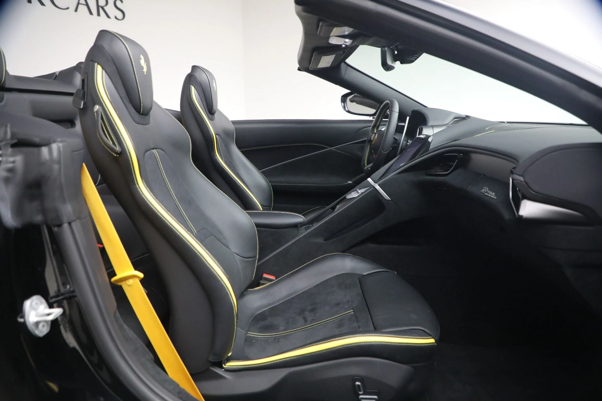 mph024_3256429070_Used_2025_Ferrari_Roma_Spider_1772825700_c4a078466a