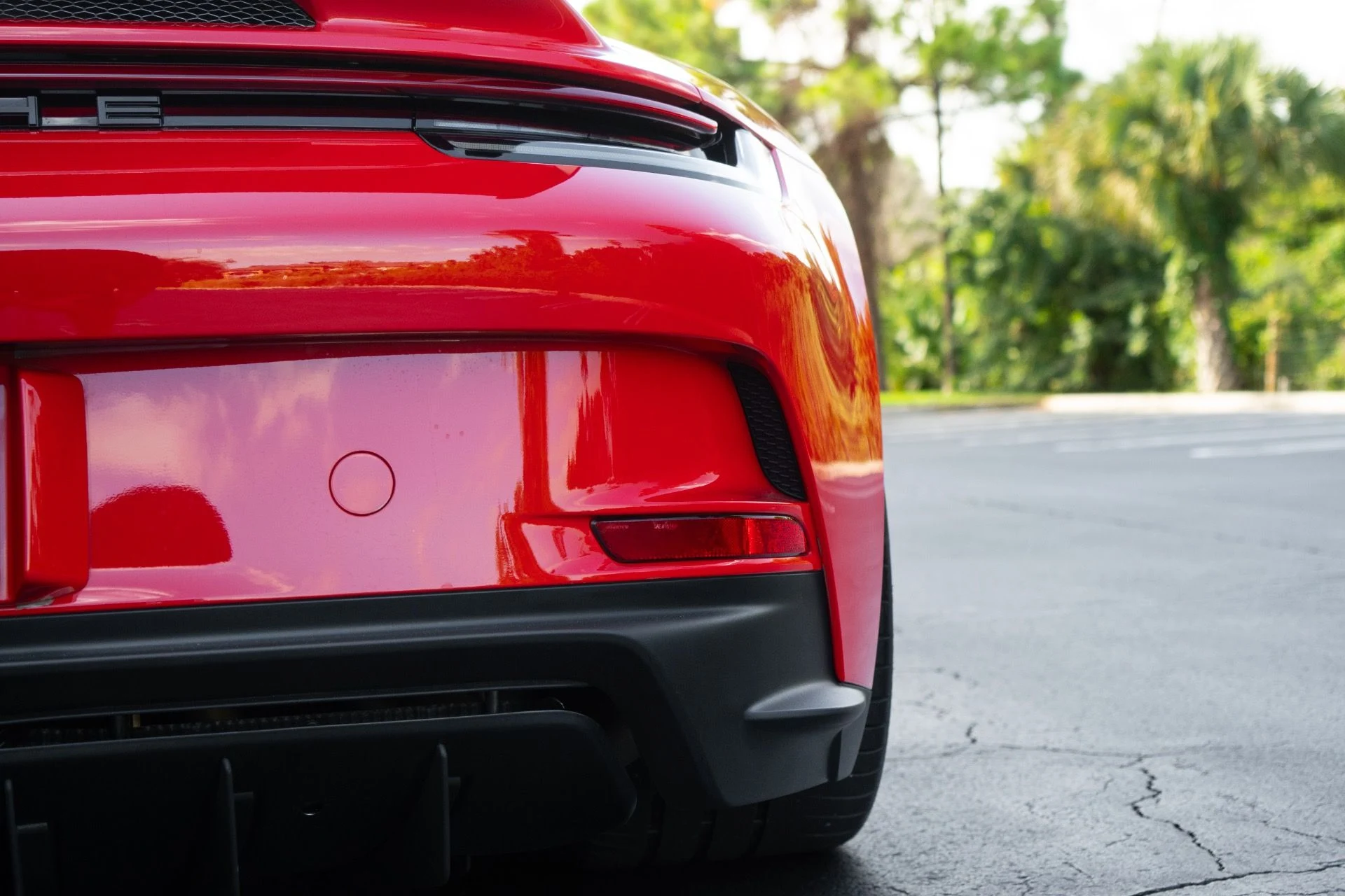 mph024_3262634182_Used_2022_Porsche_911_GT_3_1761761054_fd2057c7ed