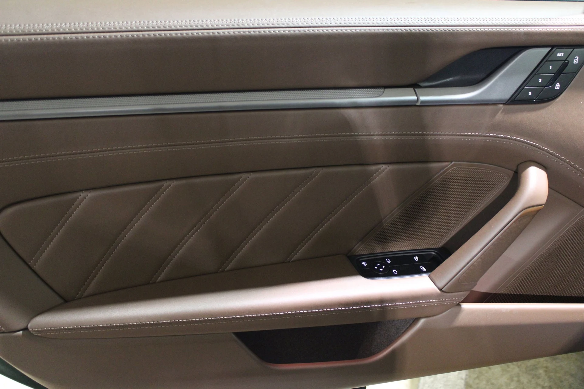 mph024_3265515806_cdb8b4ca7be9bcdce6006f8a001ceb27x_1cab86e64e