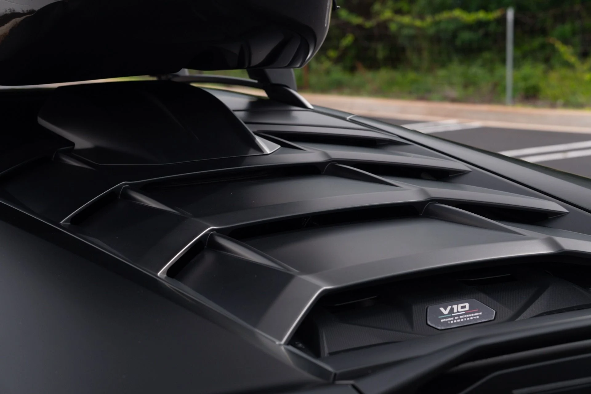 mph024_3269759914_Used_2024_Lamborghini_Huracan_Sterrato_1775279109_5e799658c6