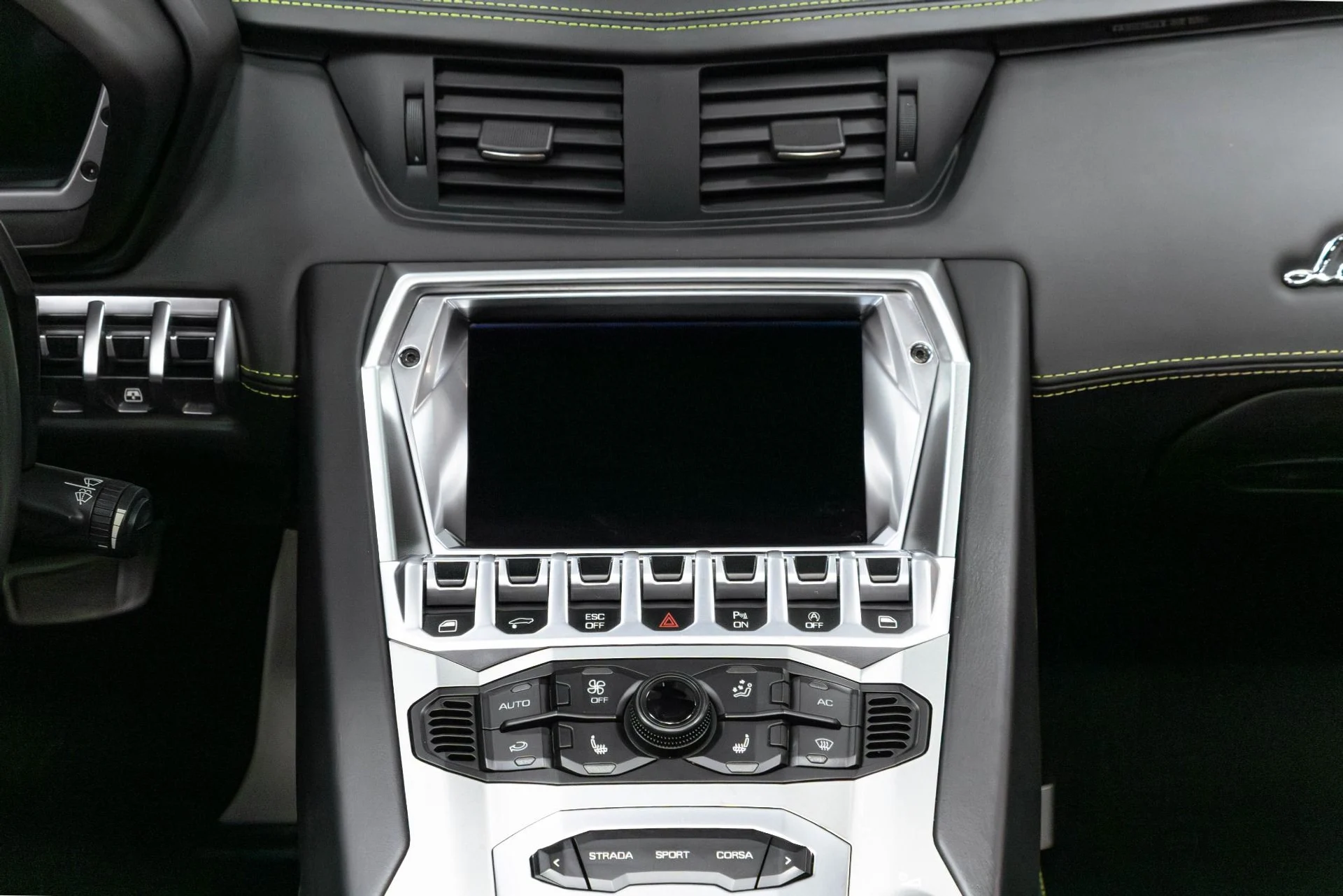 mph024_3270744908_Used_2015_Lamborghini_Aventador_LP_700_4_1780593182_1cafc31f8b