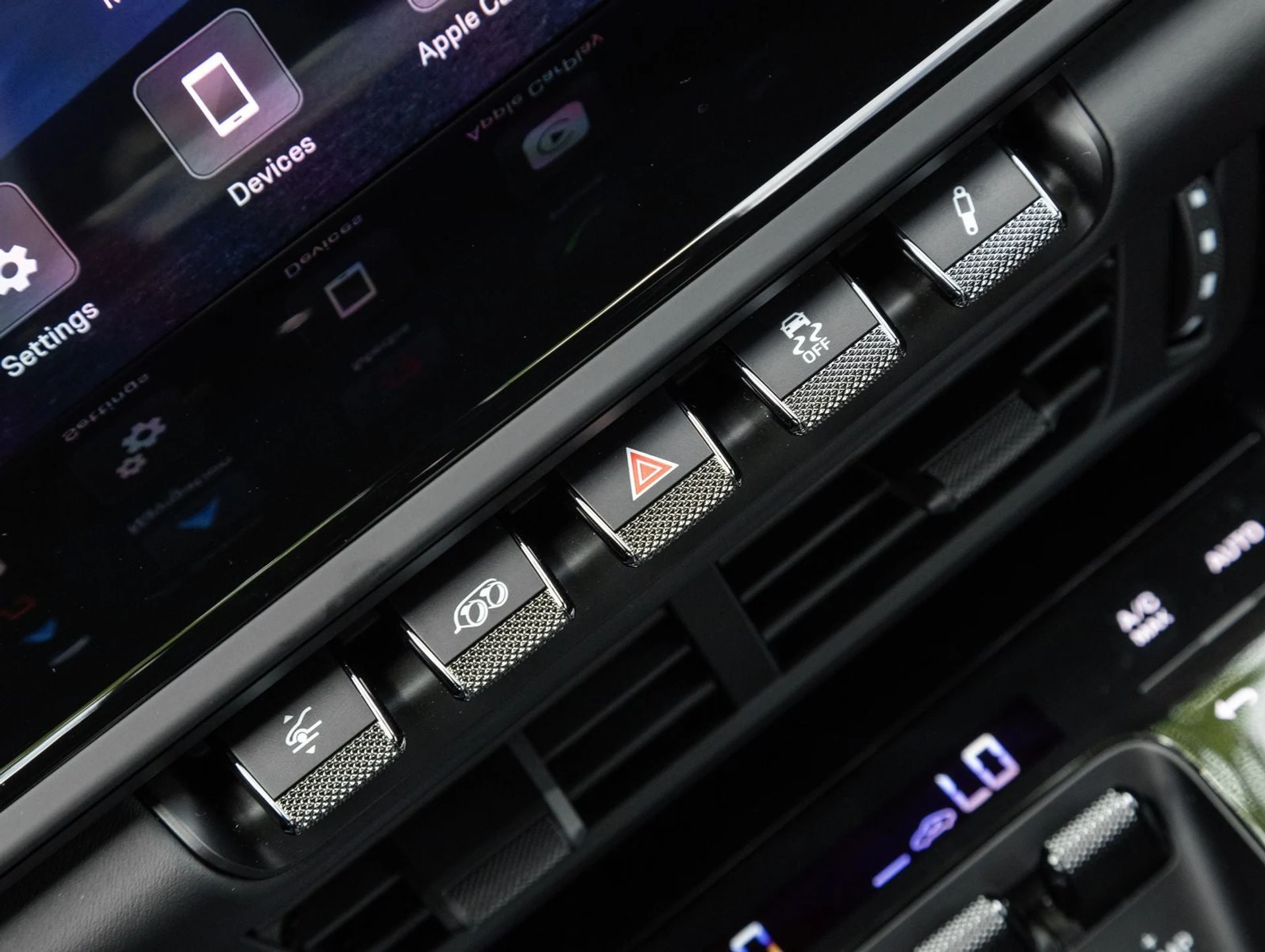 mph024_3275570602_25_59452ee33f