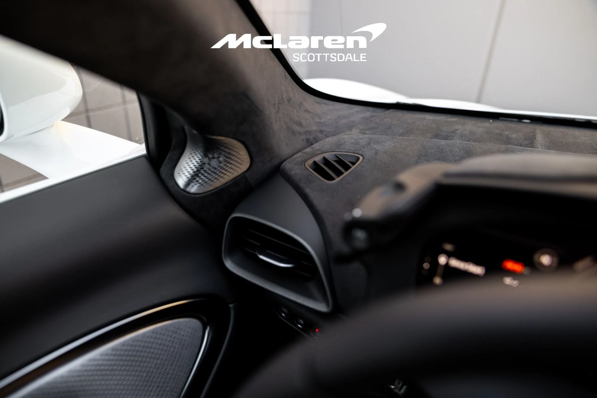 mph024_3279005381_Used_2025_MCLAREN_ARTURA_1728156448_d7a73577ce