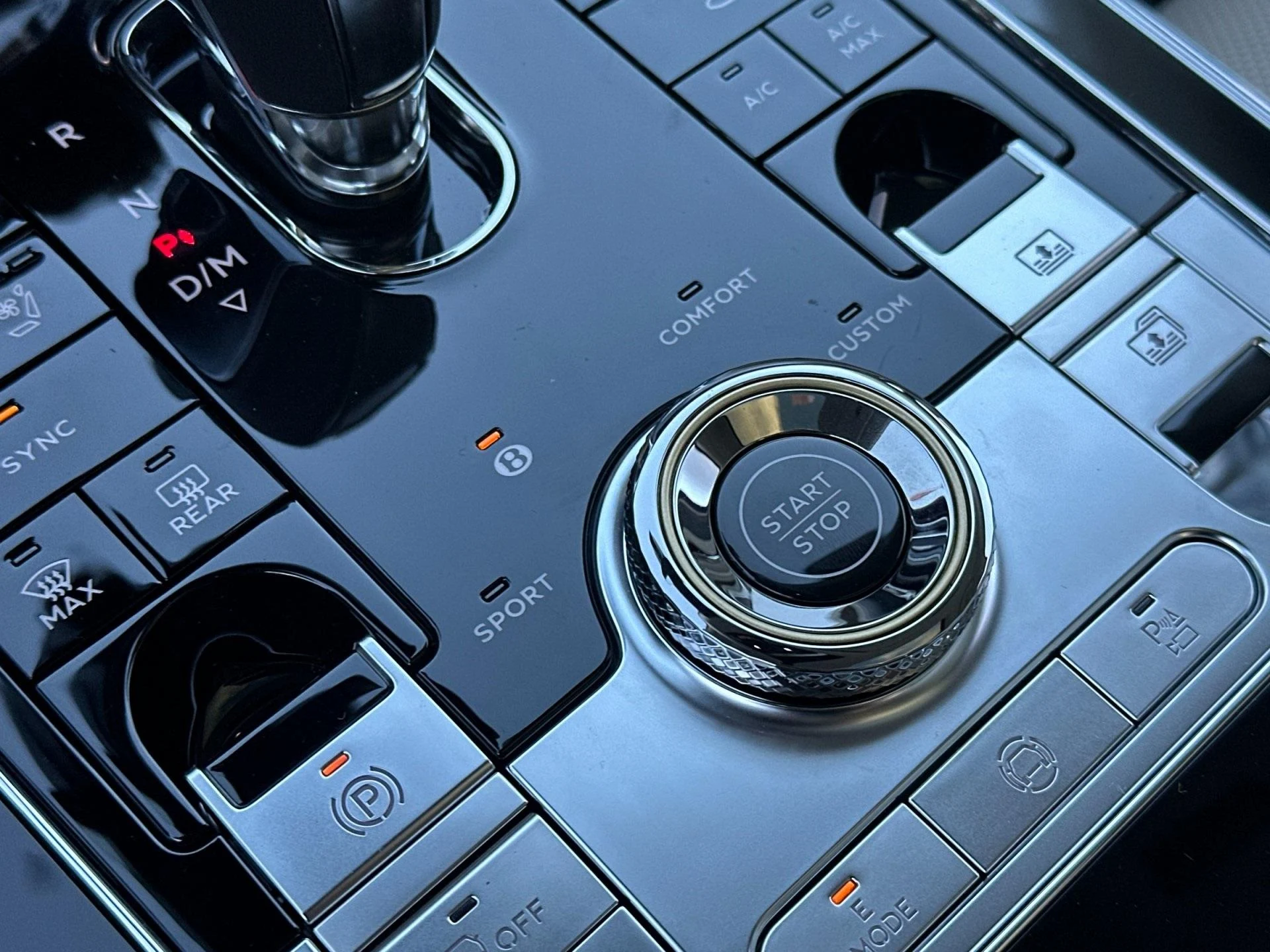 mph024_3283306004_New_2026_Bentley_Flying_Spur_1763565062_a7e01b69b8