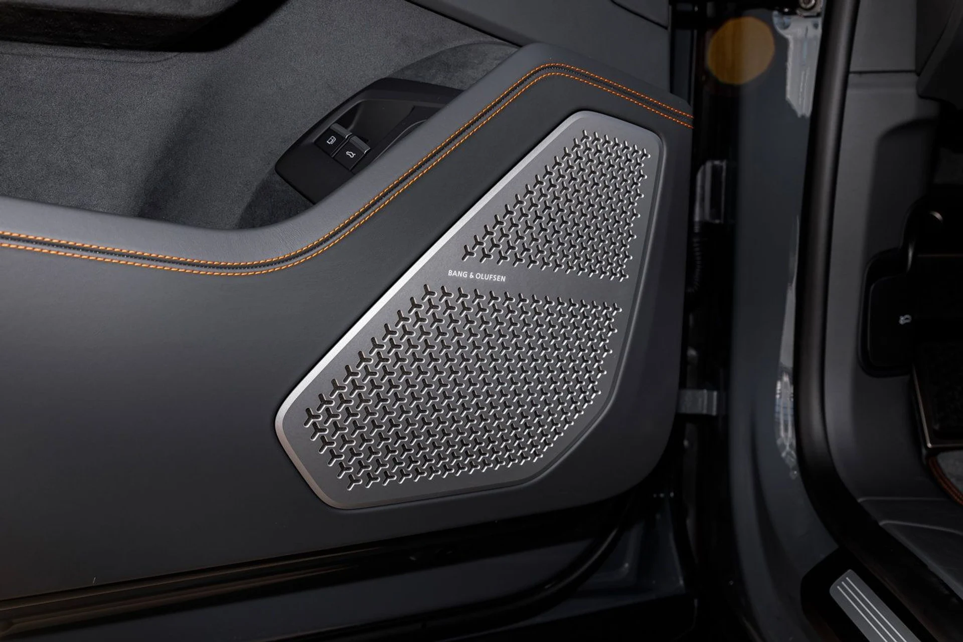 mph024_3283312693_20cd92e67a44cbb1b17f07cf8ee0e264x_6436c7dc0d