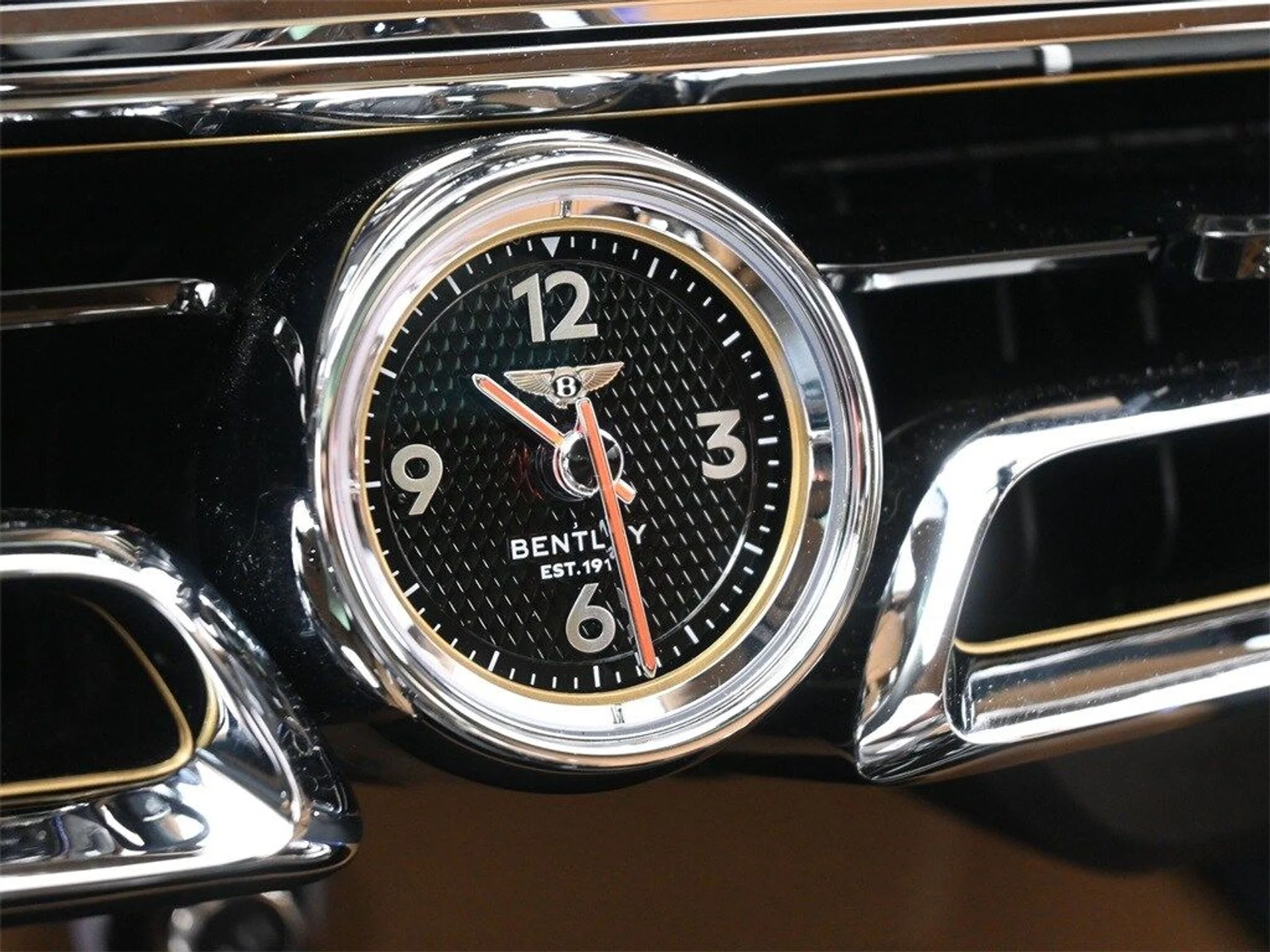 mph024_3294013270_35da2736bb1ee6f0f14deef6b8fb49ecx_49e117f5d7