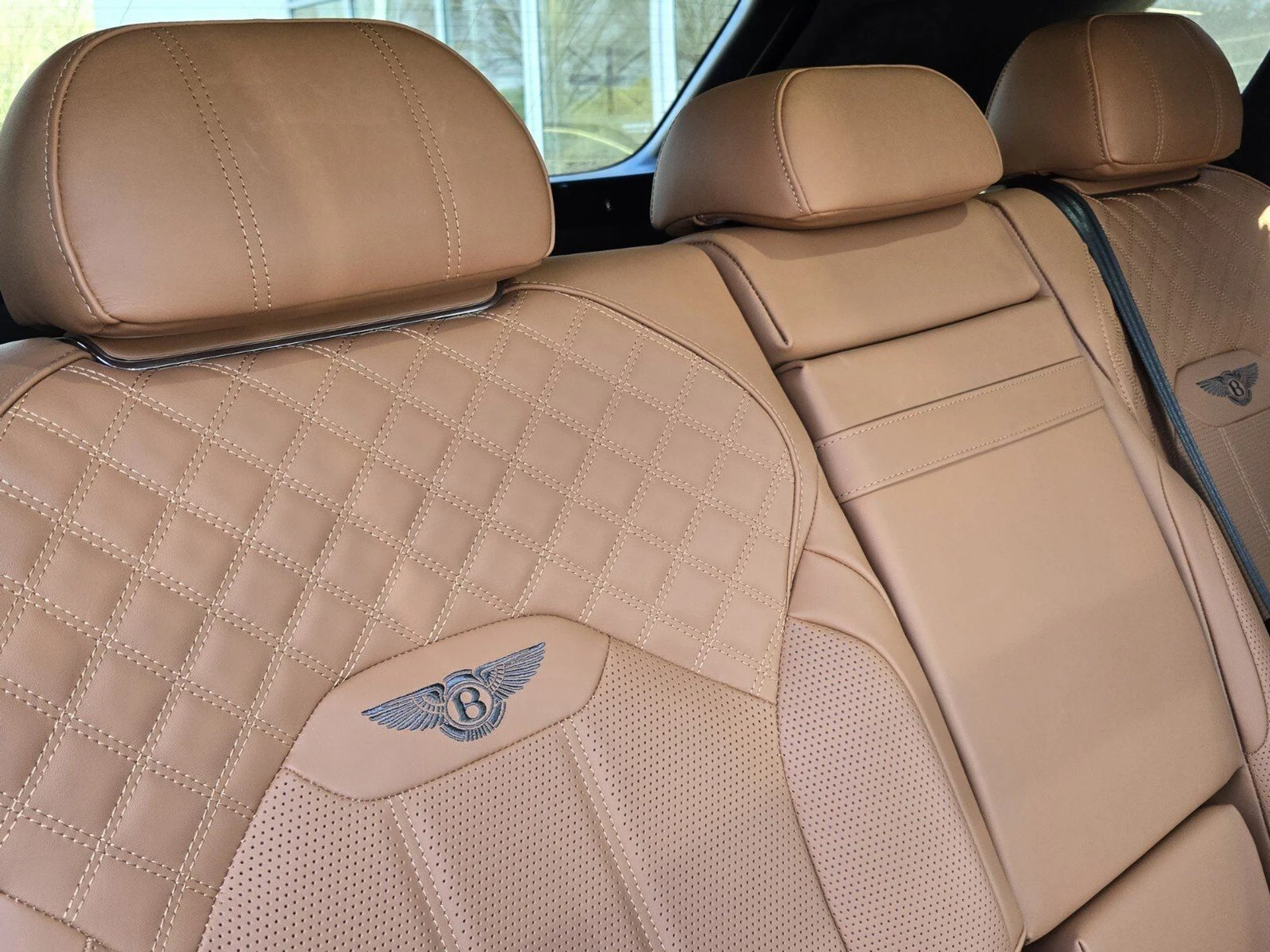 mph024_3294195912_ce04c5a75ca13795c30468b1b8f1935dx_5032b85f82