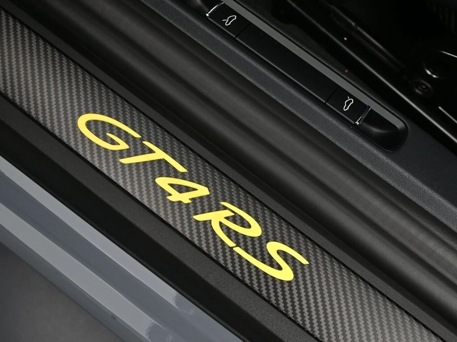 mph024_3294580956_320b6dc0aa9f9a5dcaa4337605e798b3x_83bfdeec70