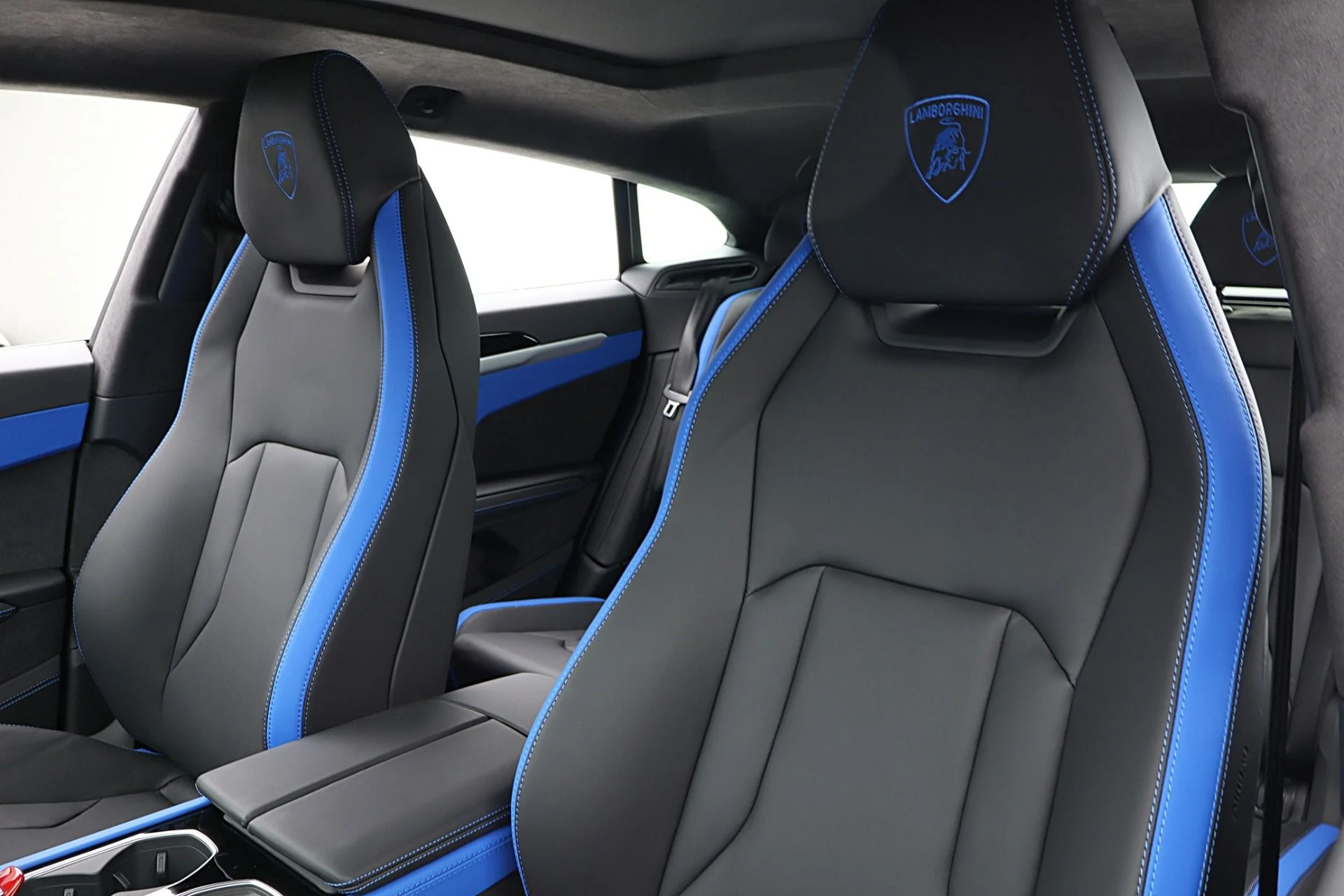 mph024_329629520_New_2026_Lamborghini_Urus_SE_808517b740