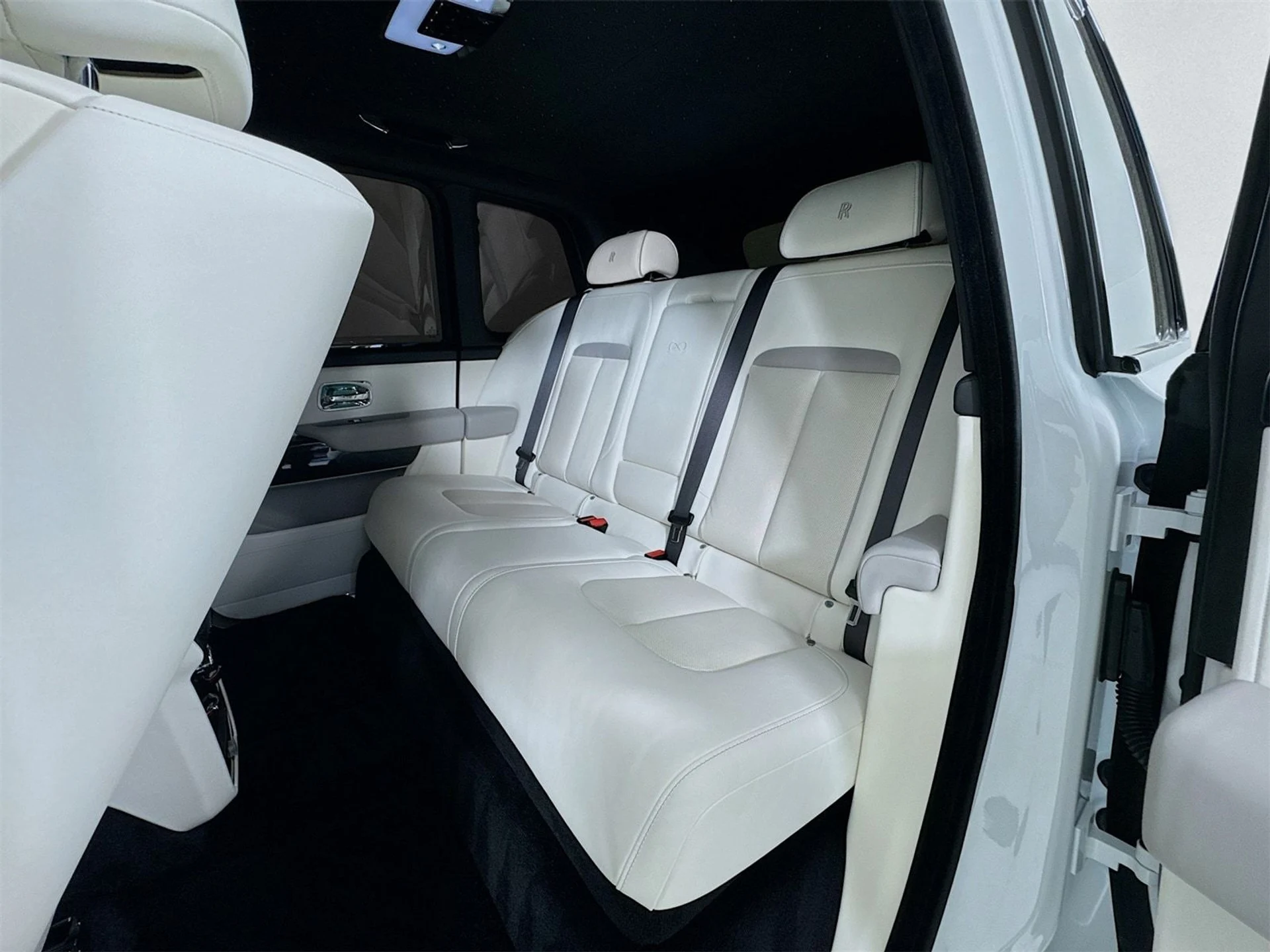 mph024_3298062263_84053b4e403f6db5de4df0703c104196x_f270db2447