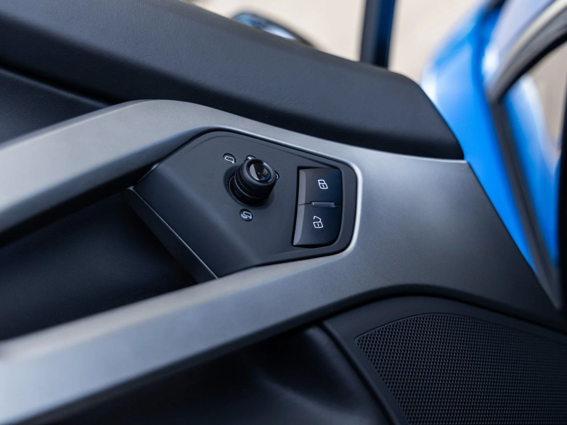 mph024_3298372200_25_5aede95ae3