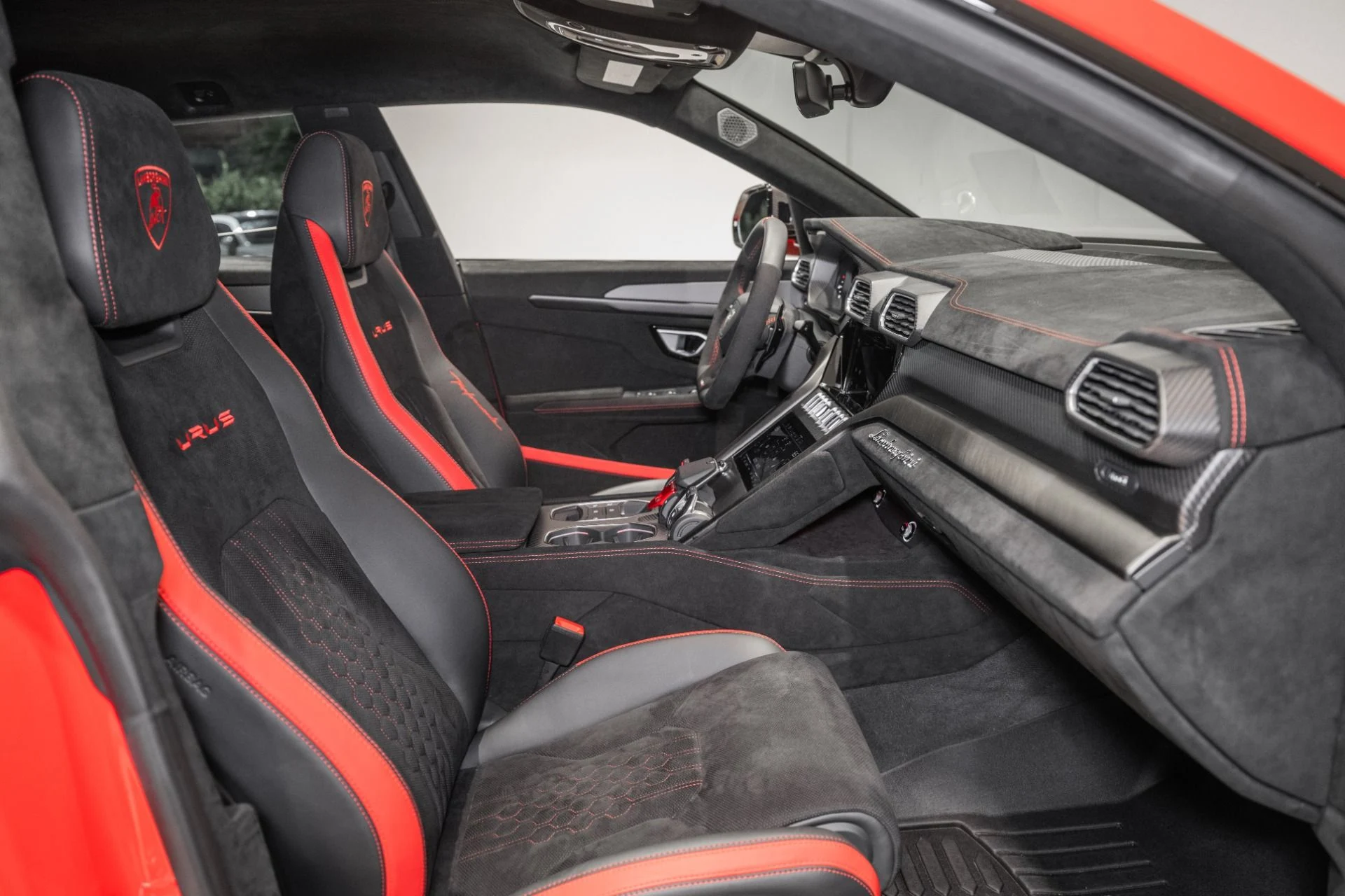 mph024_3300799276_New_2024_Lamborghini_Urus_Performante_1785778204_305c0a8699