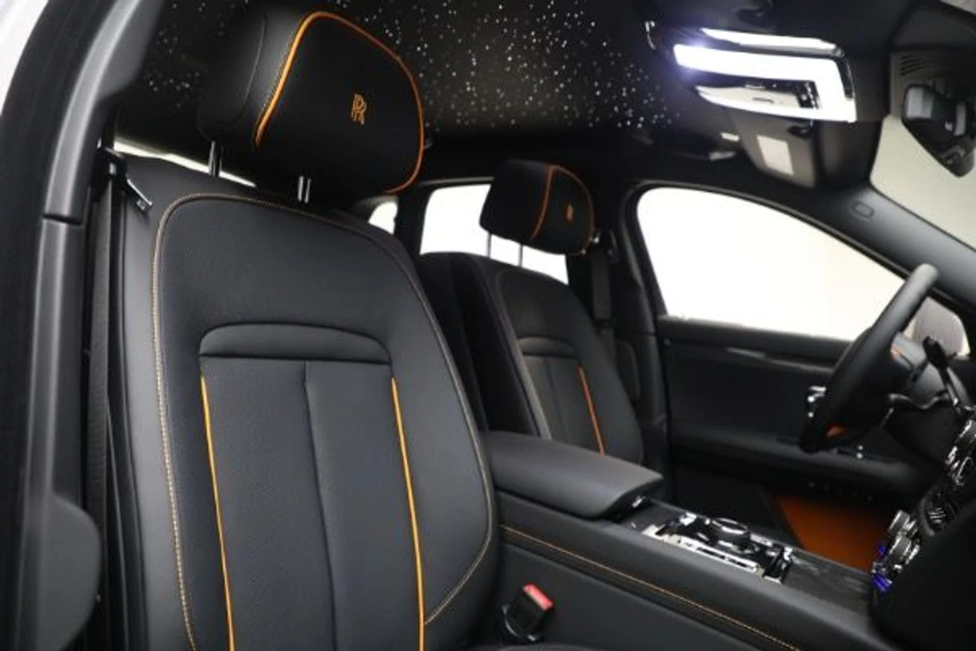mph024_3303779079_New_2025_Rolls_Royce_Black_Badge_Ghost_ffed44954d
