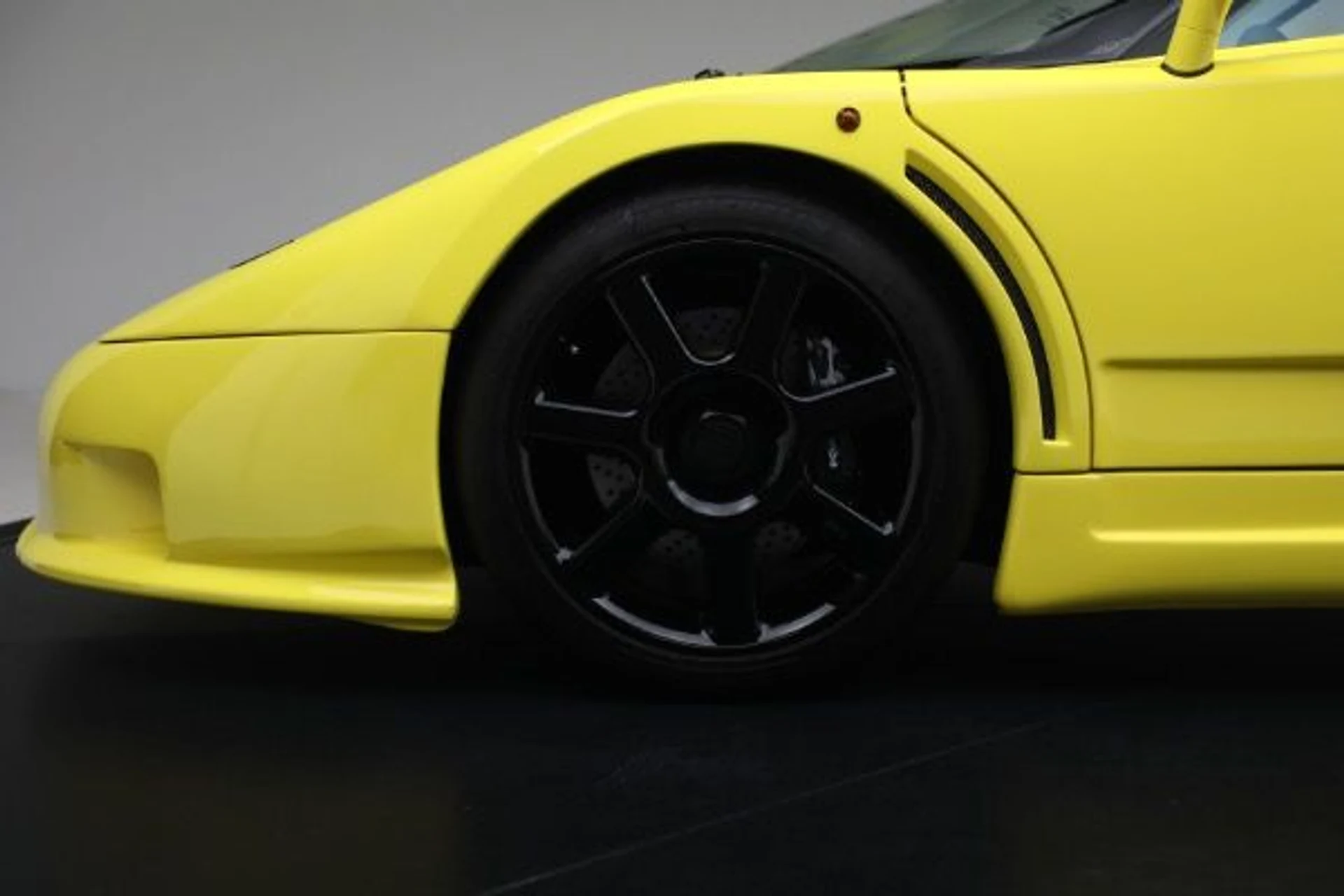 mph024_3306933448_Used_1994_Bugatti_EB_110_Super_Sport_96e19e0df5