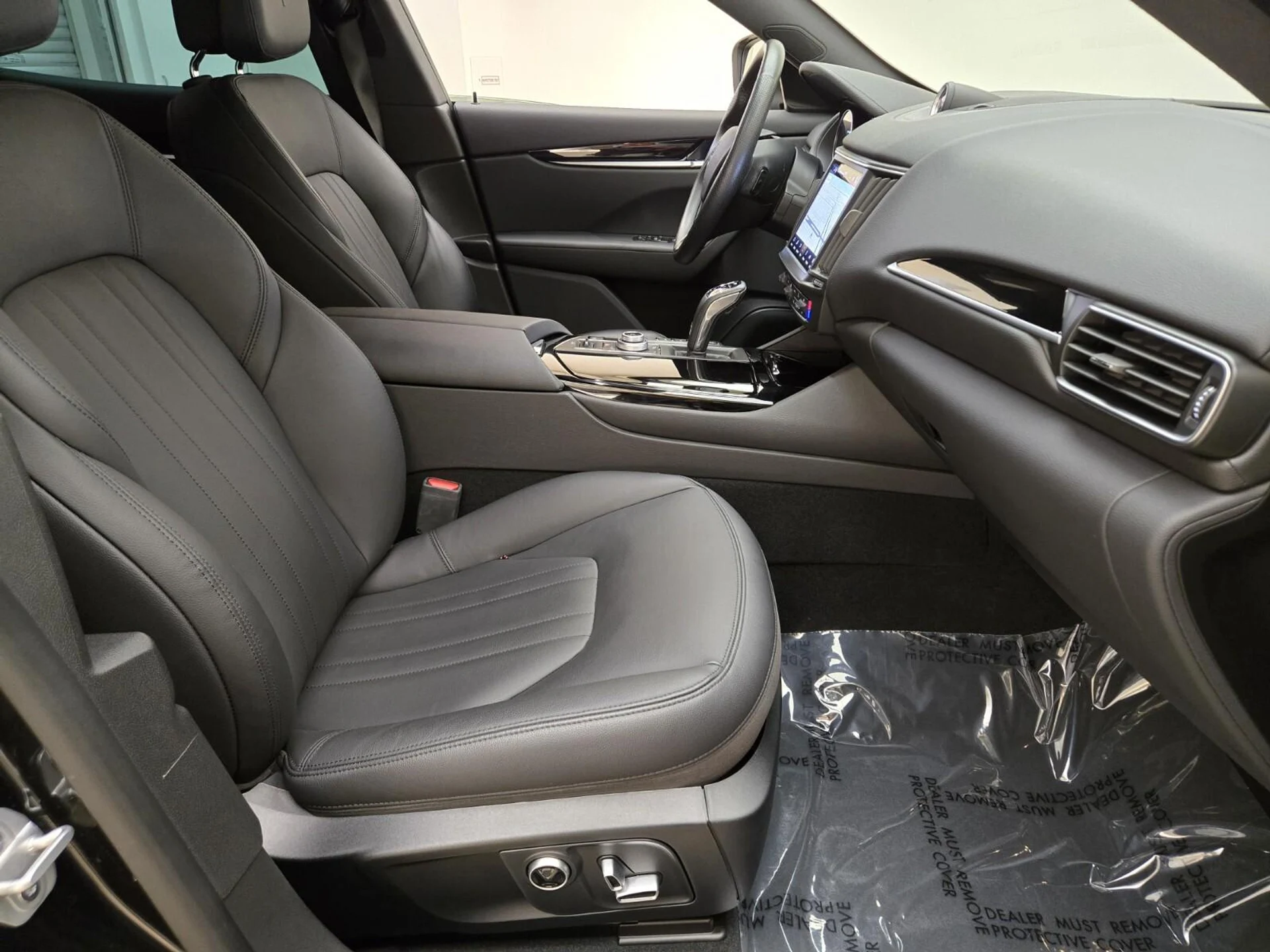 mph024_3311340777_Used_2022_Maserati_Levante_Modena_1763535793_40a3c83f45