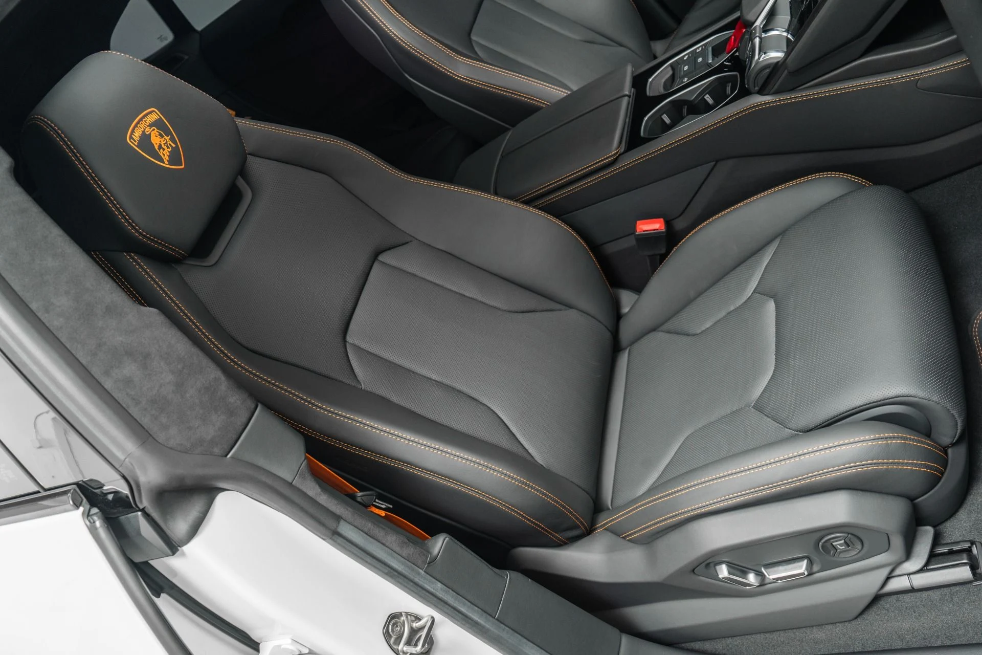 mph024_3318254637_Used_2022_Lamborghini_Urus_1778007764_f3f7796ab8
