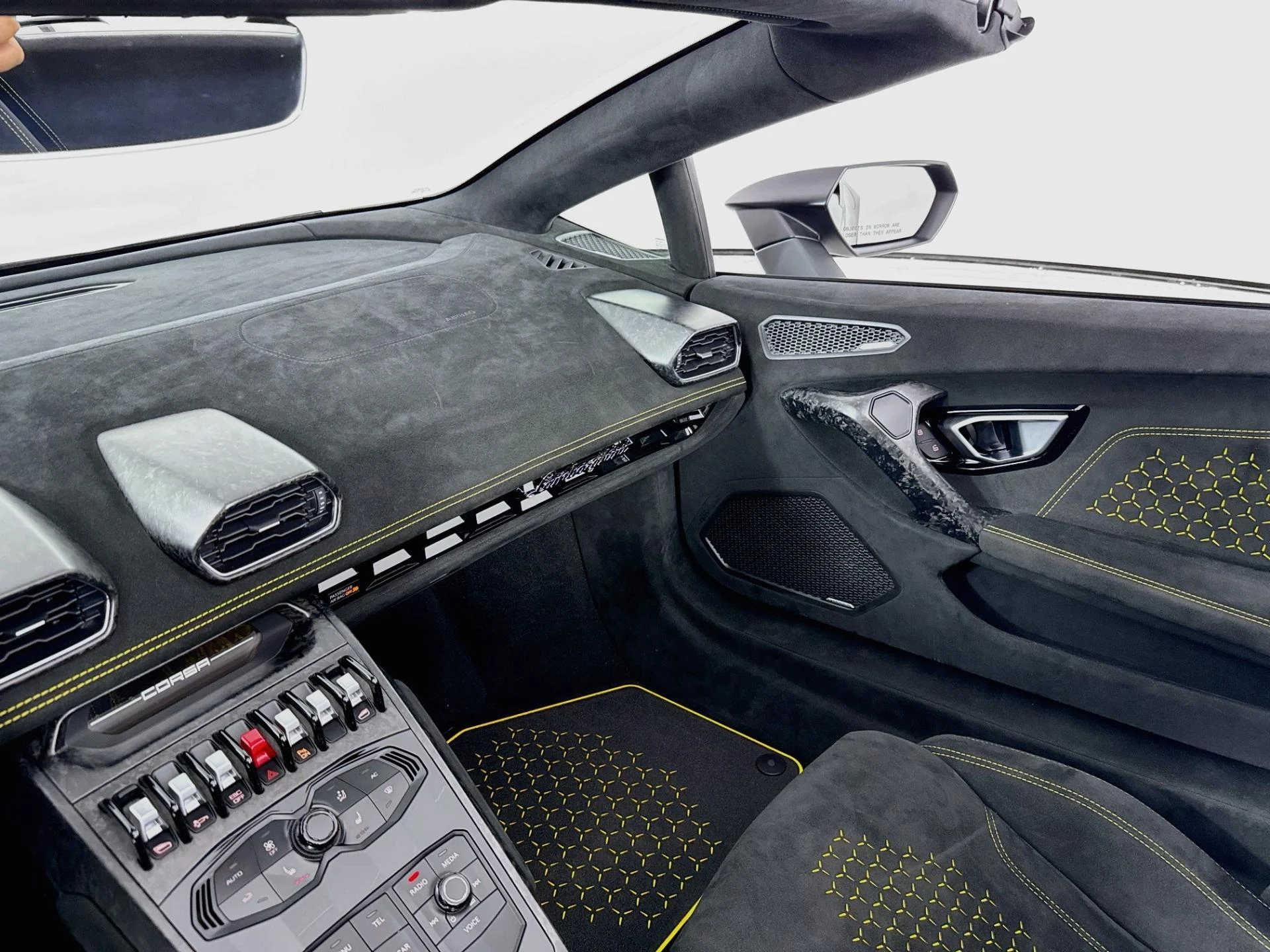 mph024_3319796202_Used_2019_Lamborghini_Huracan_Performante_Spyder_1793134353_8bb7533ddf