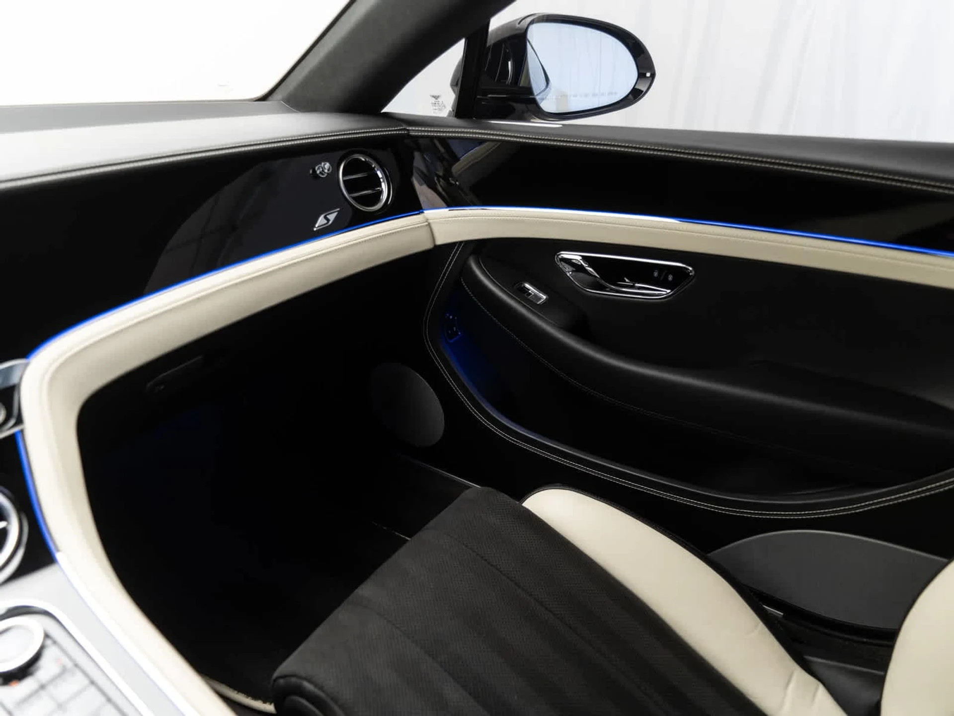 mph024_3322301561_e7b1e427fda53cf77d27d8b39da0a77ex_8b6f97bd65