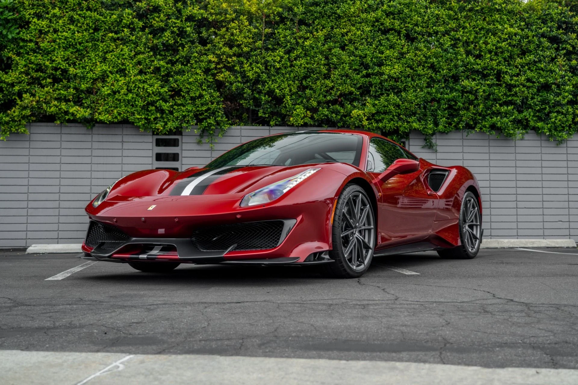 mph024_3323035070_Used_2019_Ferrari_488_Pista_1759877636_5a6292ca85