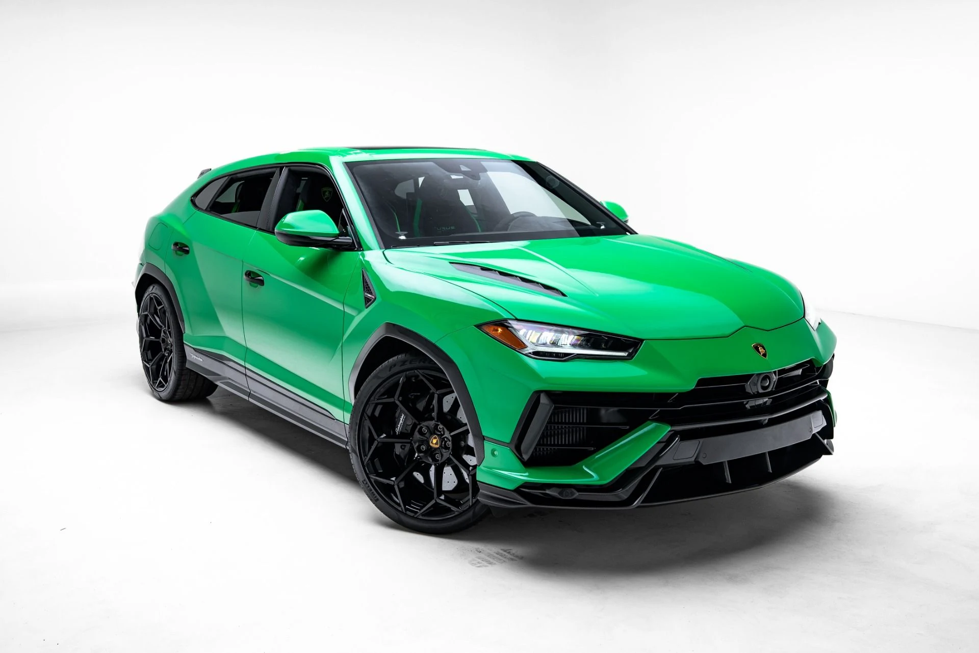 mph024_332955107_Used_2023_Lamborghini_Urus_Performante_1776122836_71c6315a37