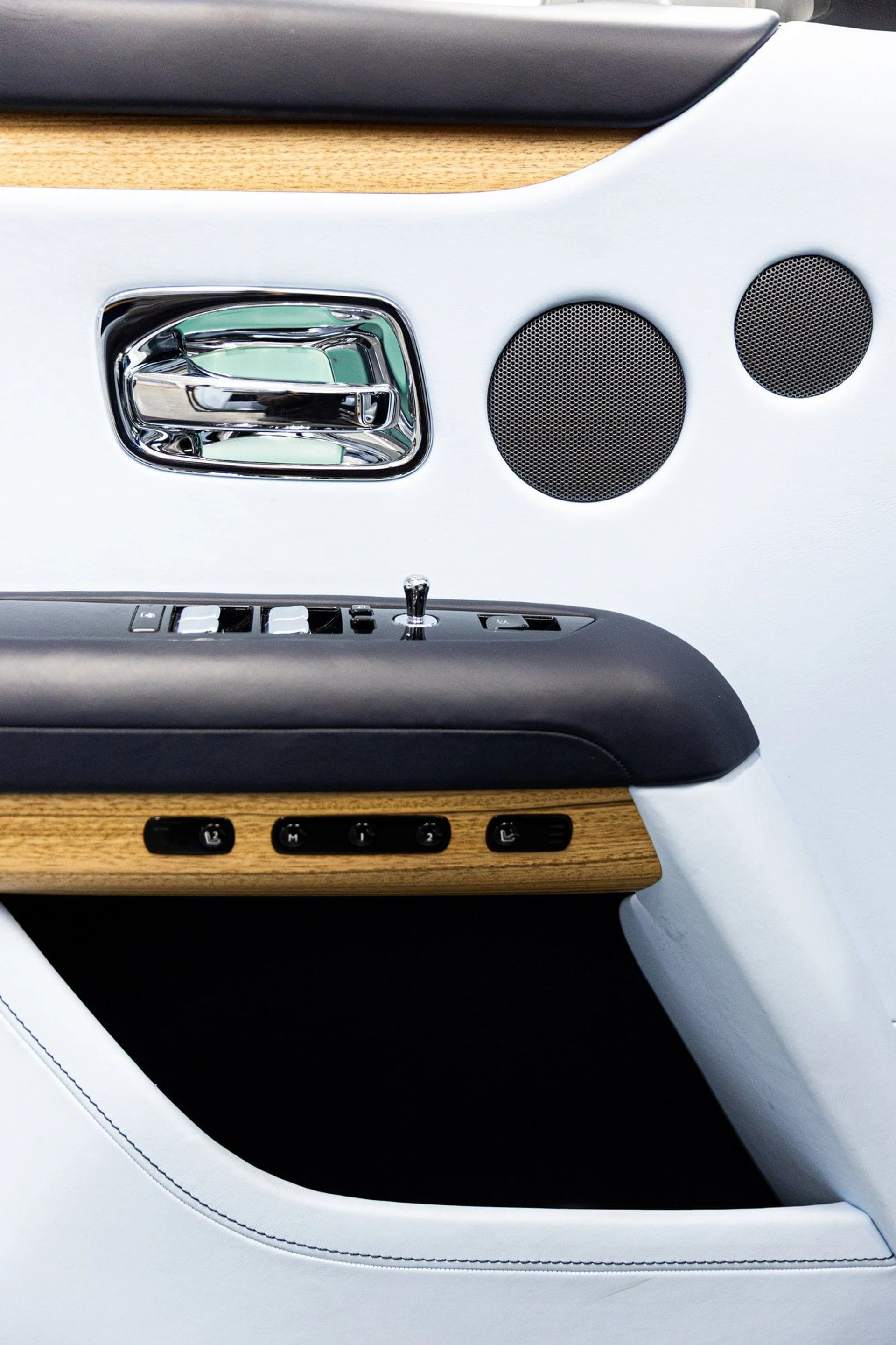 mph024_3329889443_8ea274cea05c828f0c505a75790ca144x_610e227a9f