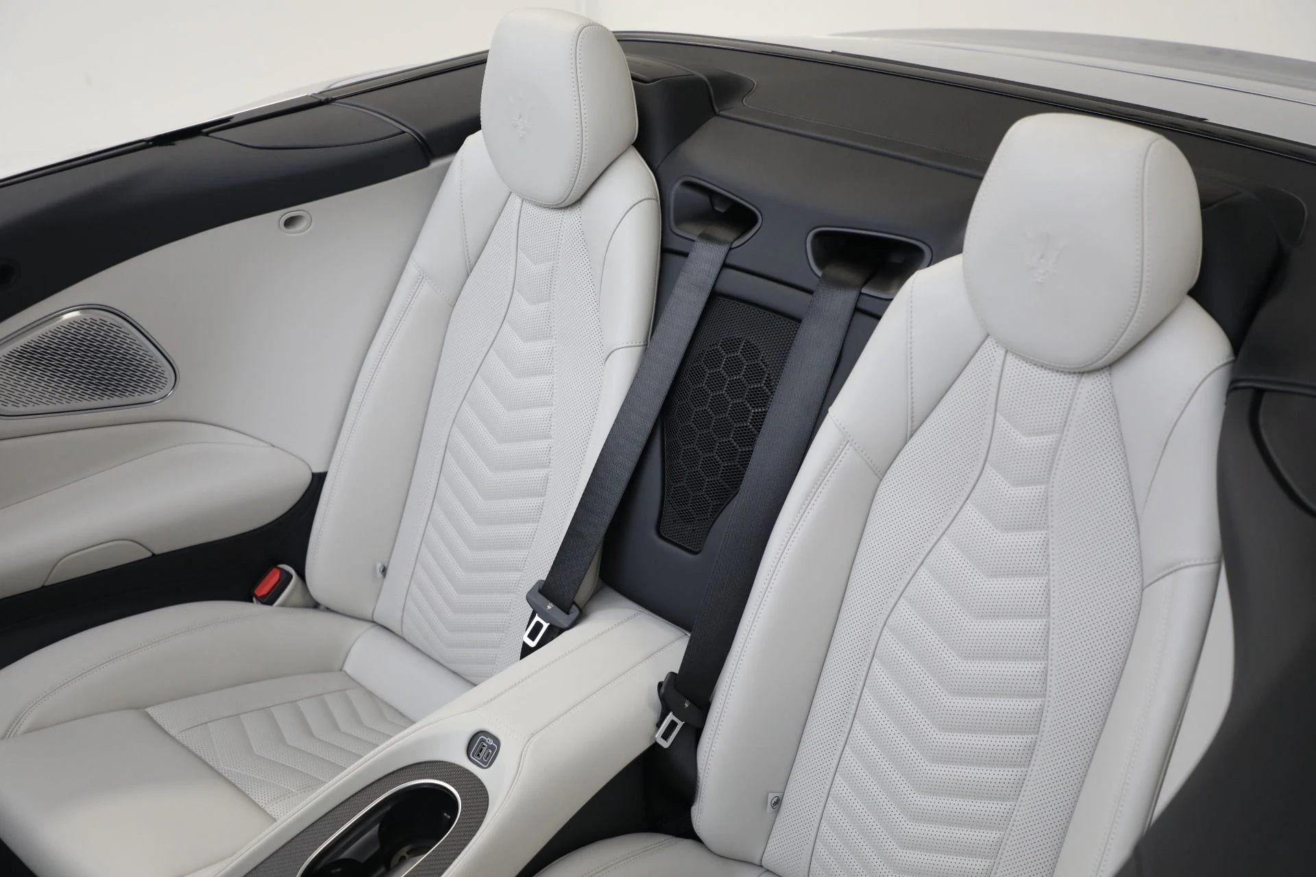 mph024_3333786695_New_2026_Maserati_Gran_Cabrio_Modena_1762013345_edc0f1d01d