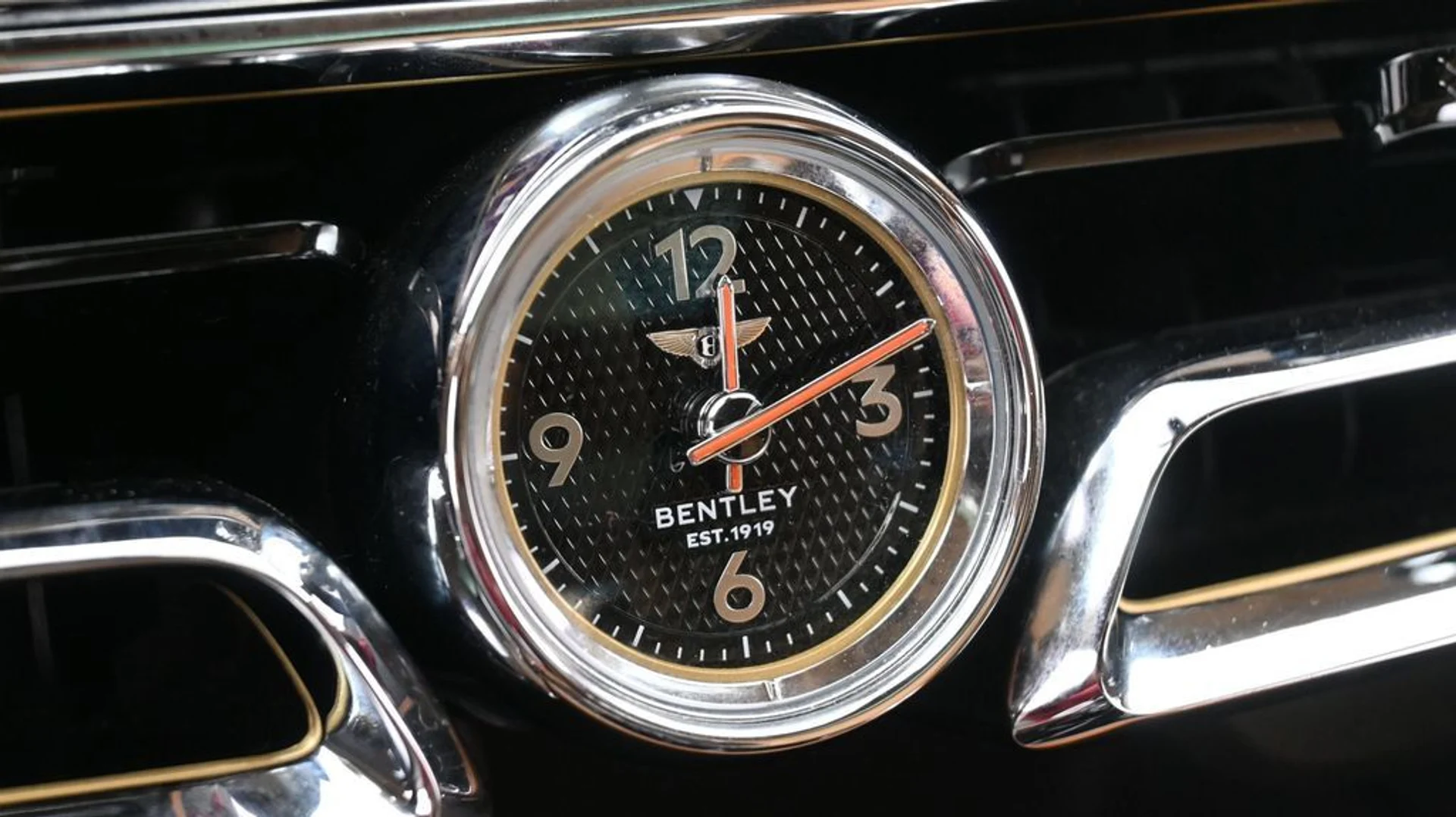 mph024_3334422278_e82ac433496401d04031bf3b9bcef988x_08fbbaab62